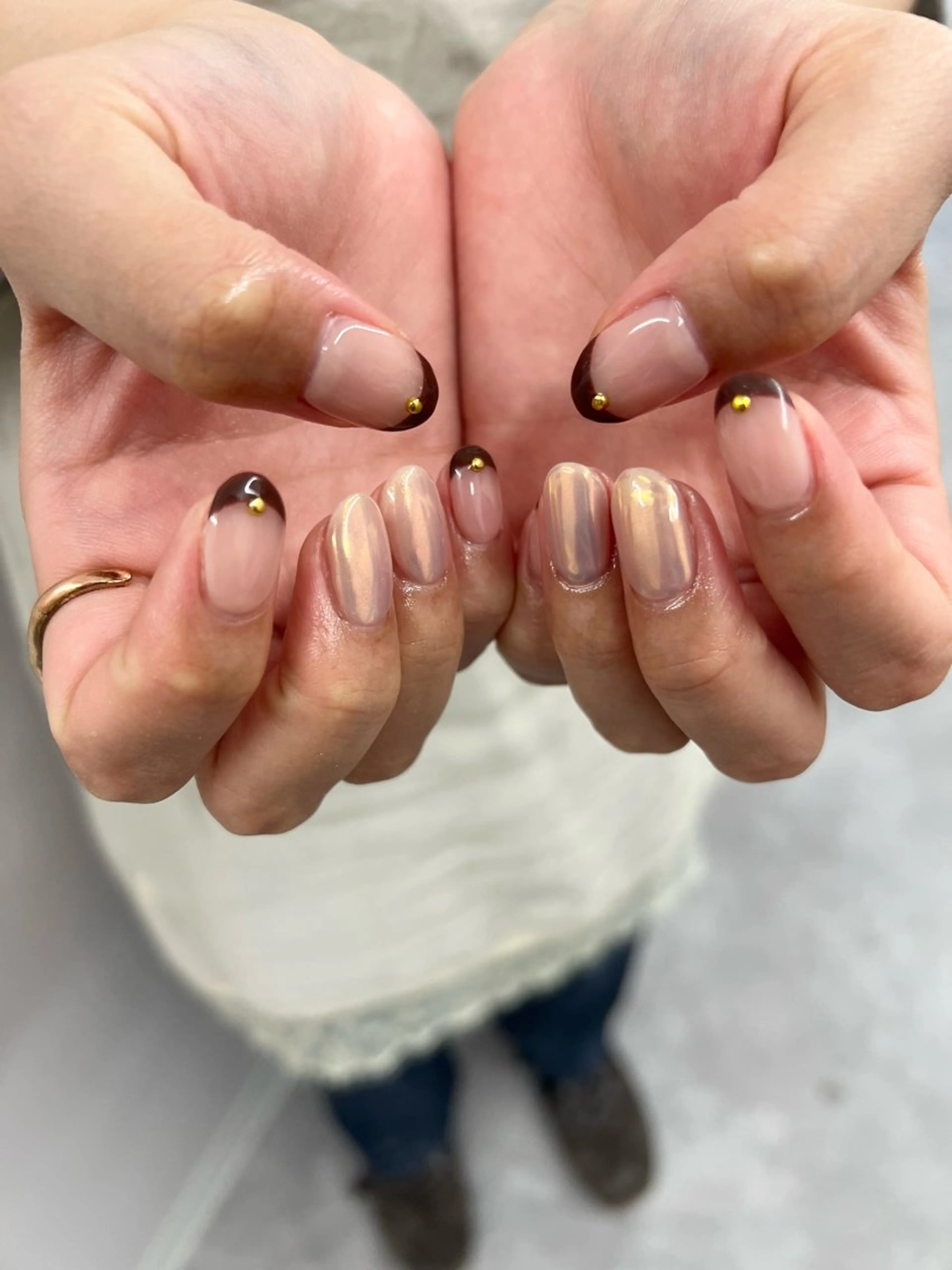 ネイル オーロラネイル ブラウン フレンチネイル ジェルネイル マグネットネイル ハンドネイル ハンドケア Bana_ Nailのネイルデザイン