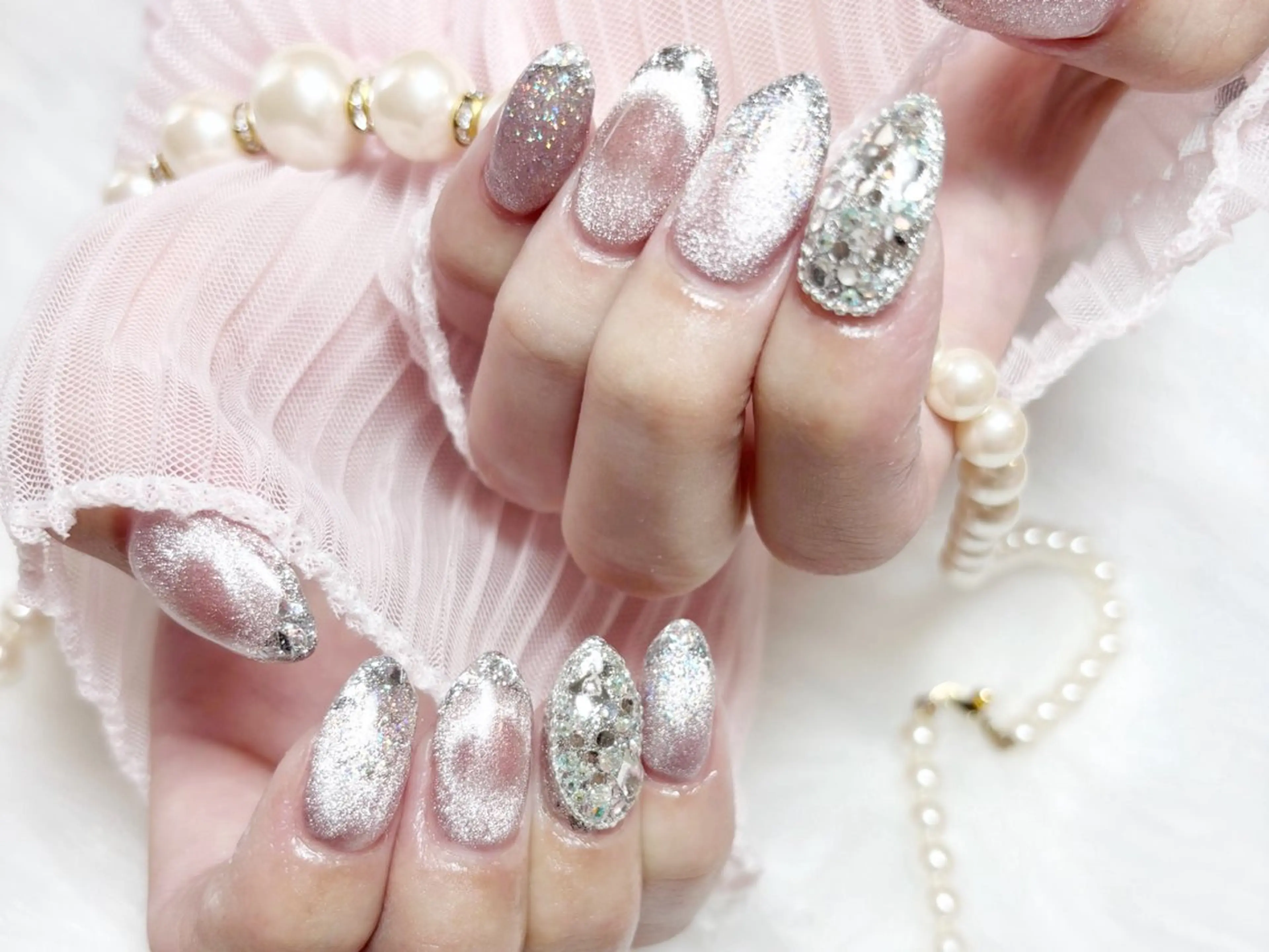 ネイル アートネイル ジェルネイル ハート 韓国ネイル マグネットネイル Conjunim MAMI🎀✨のネイルデザイン