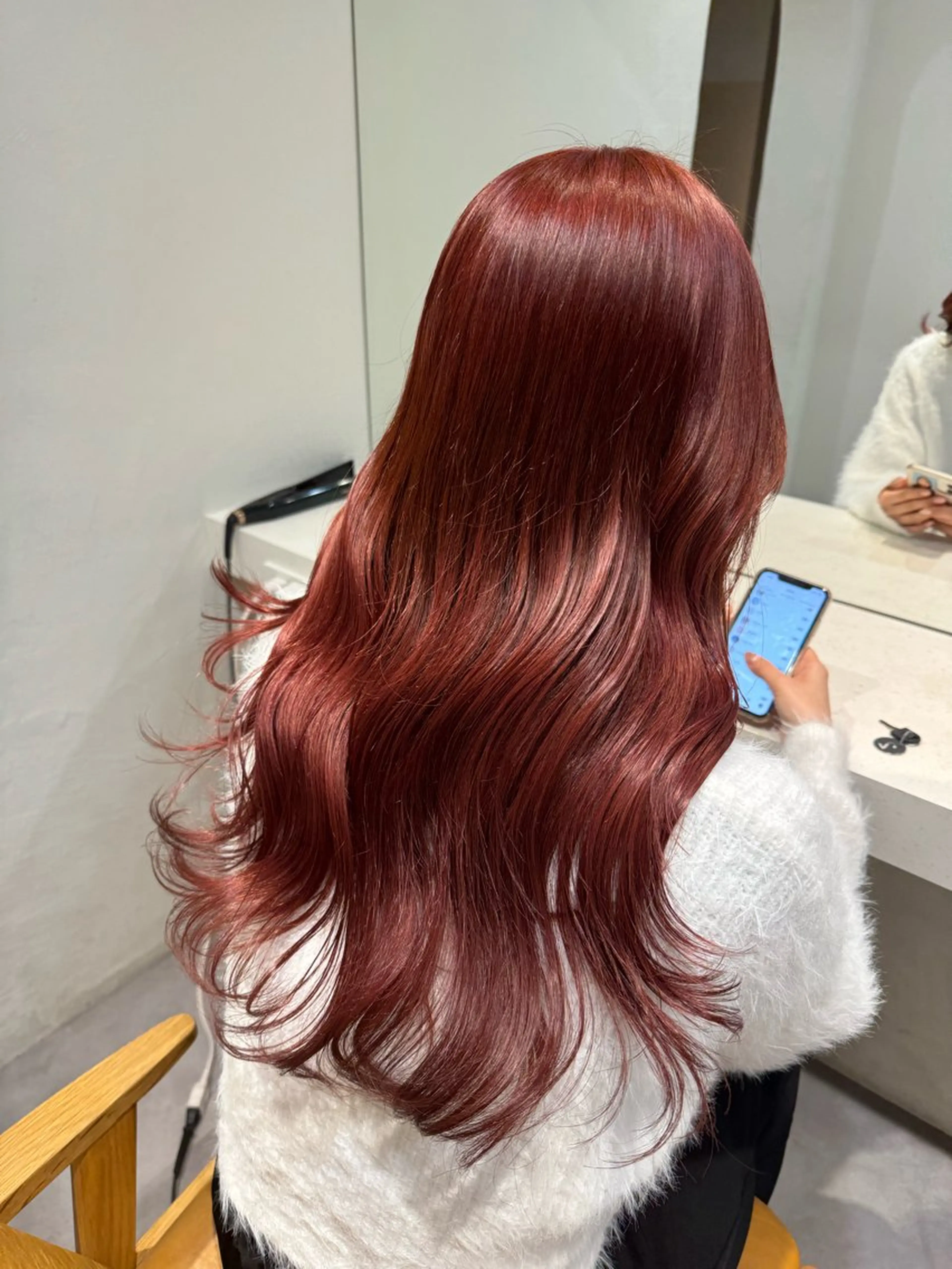 ロング カラー ブリーチ ブリーチなしカラー レッドカラー ayaka♡ 柔らかカラーのヘアスタイル