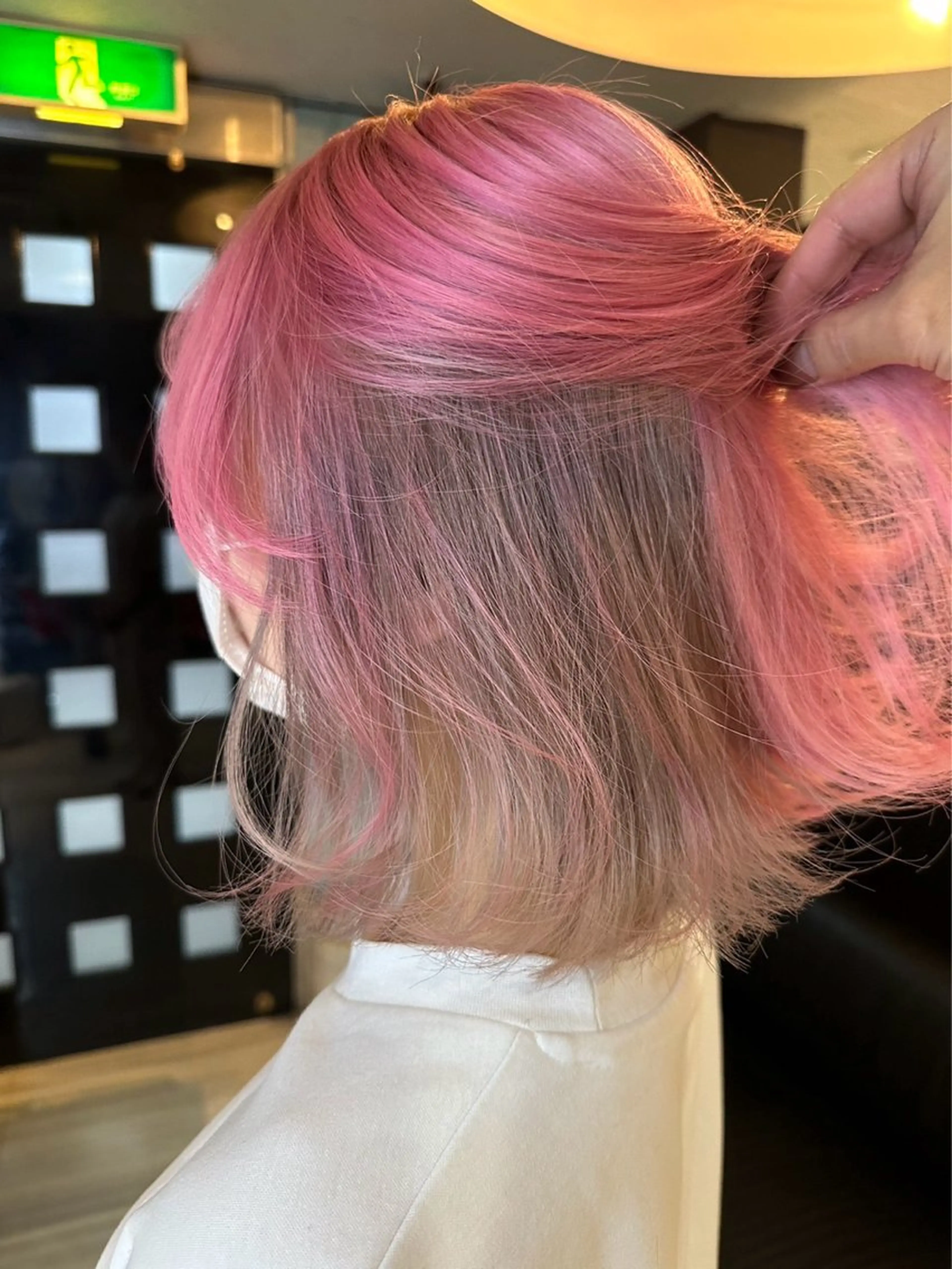 ミディアム カラー ハイトーンカラー インナーカラー ヘアカラー Hairmakefox所属・五十嵐航斗 ハイトーンのヘアスタイル