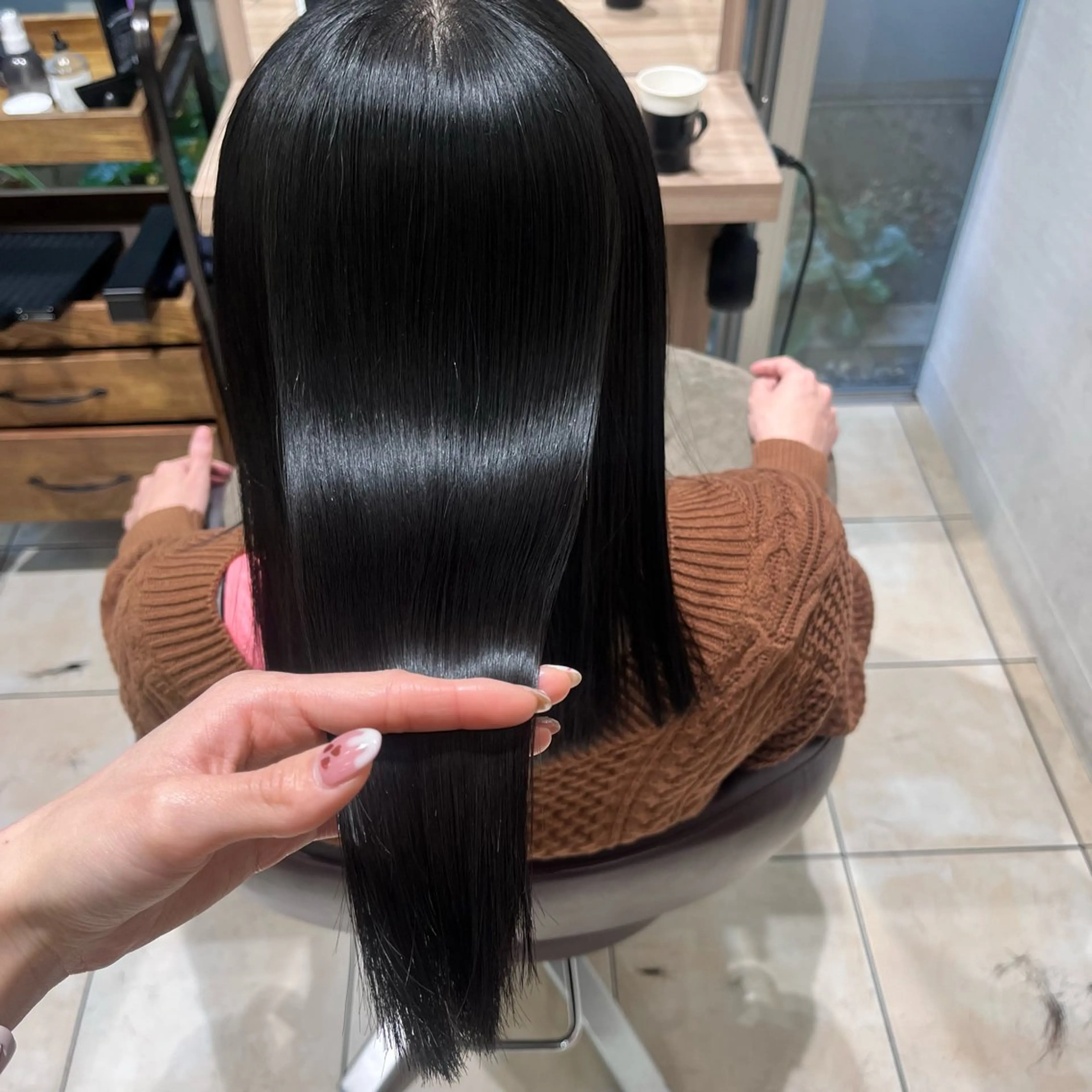 平日限定🌷ずっと触っていたくなるシルクのような手触りになれる【最高級縮毛矯正＋ロングカット】🌷180~240分の写真