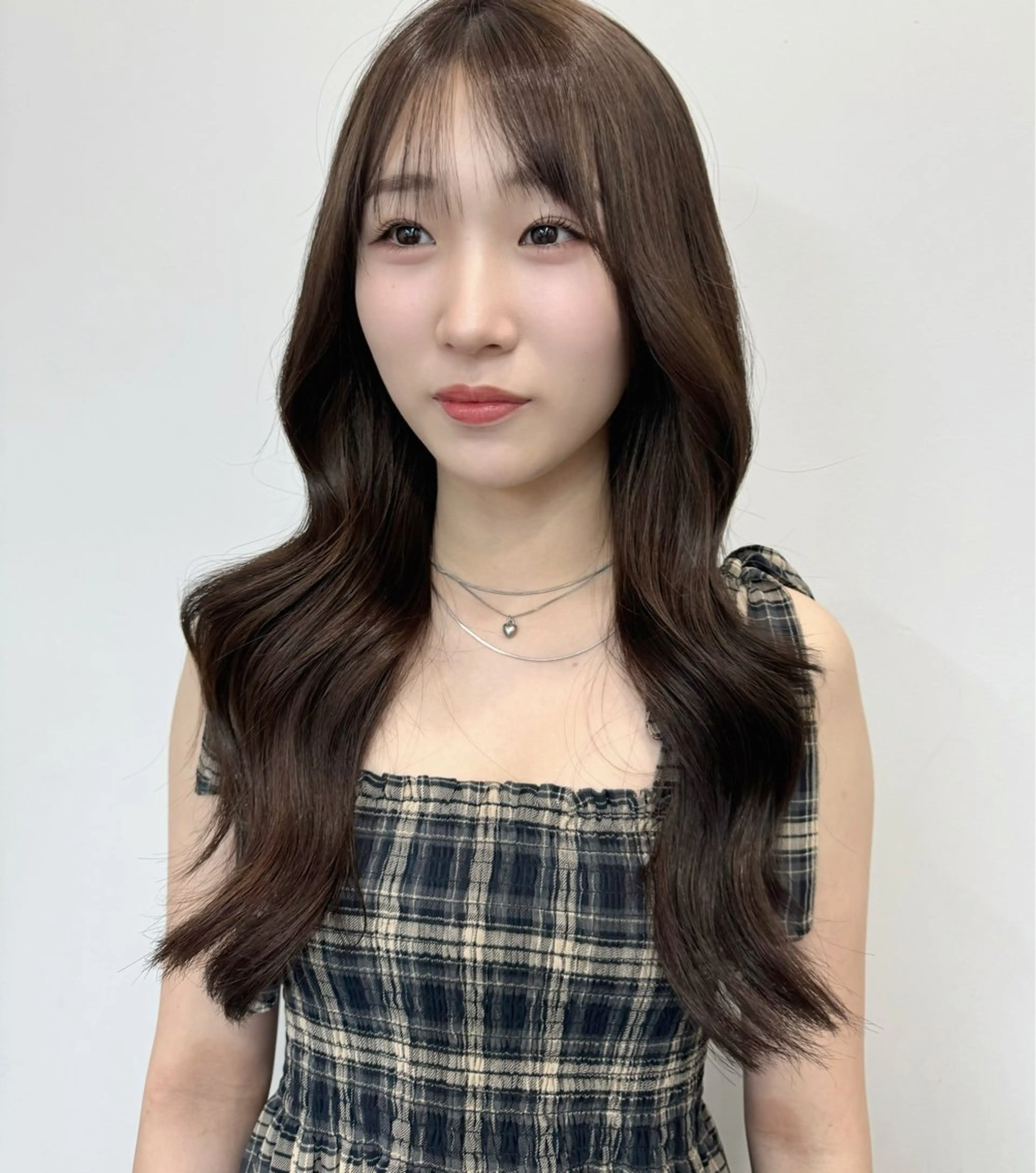 ロング レイヤーカット 韓国風レイヤーカット グレージュ/大希のヘアスタイル