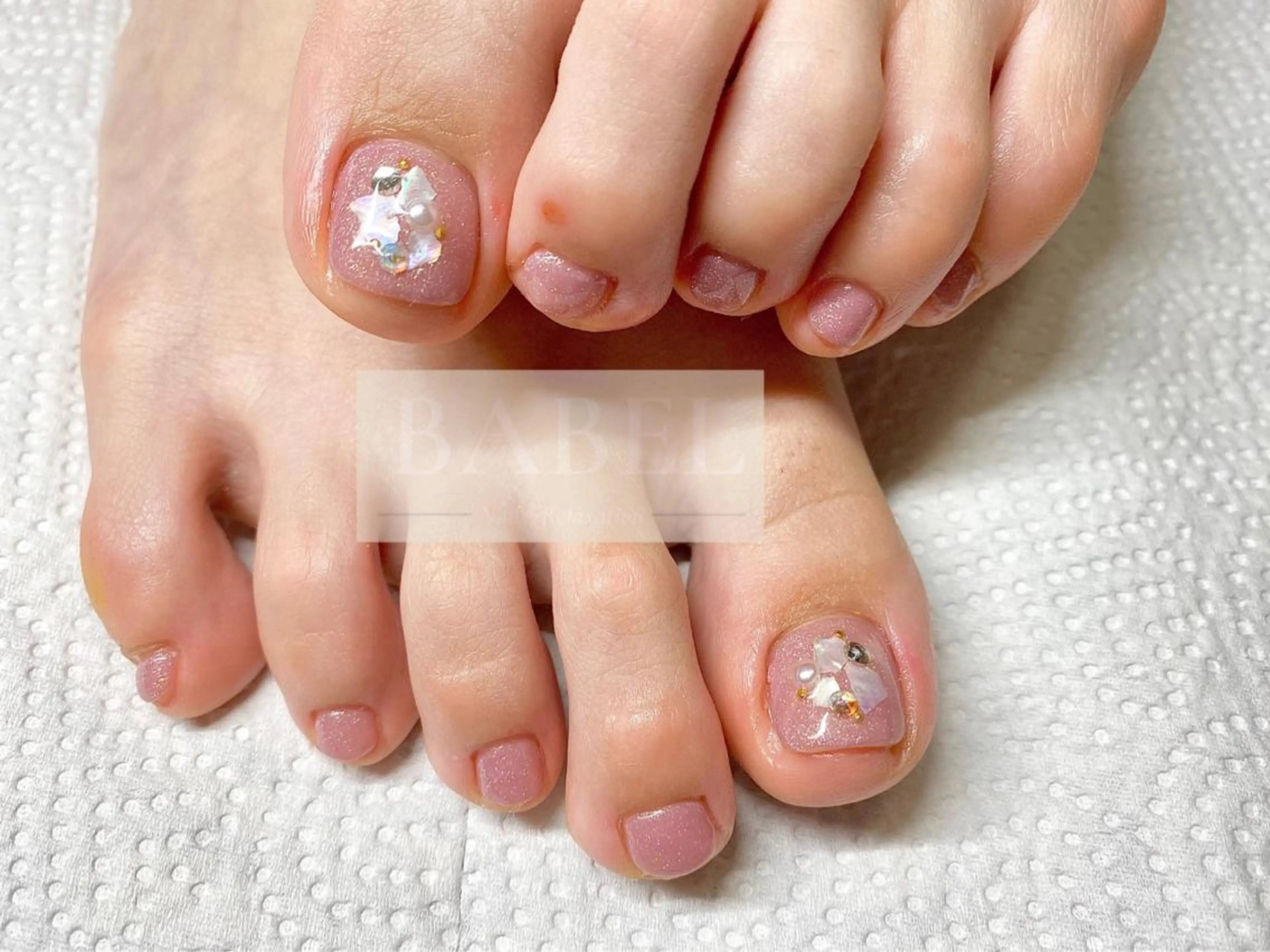 ネイル オフィスネイル ショートネイル フットネイル BABELバベル所属・江戸川橋✨BABEL 【バベル】大人可愛いのネイルデザイン