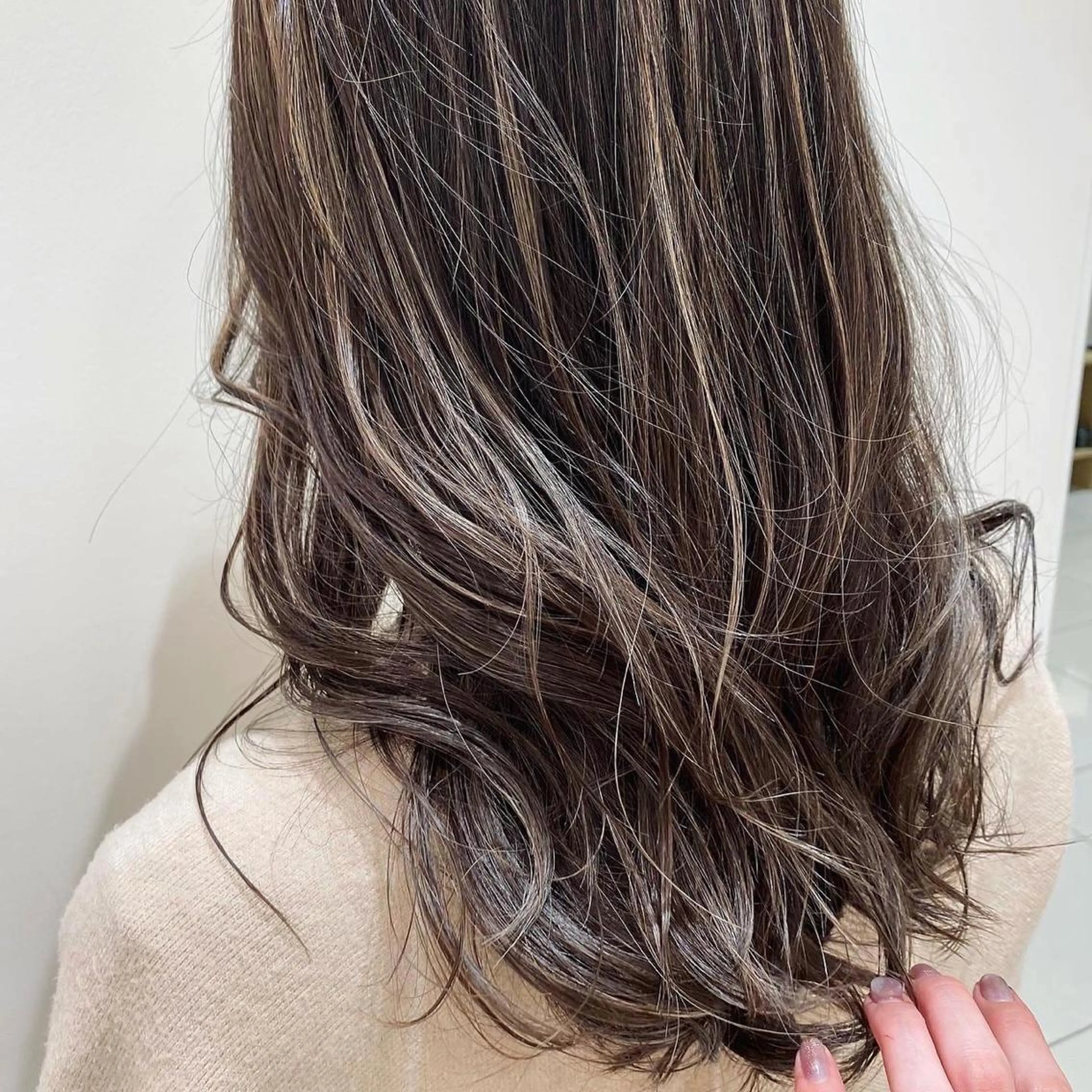 【🧸ハイライト🧸】ハイライト + カラー + Aujuaトリートメントの写真