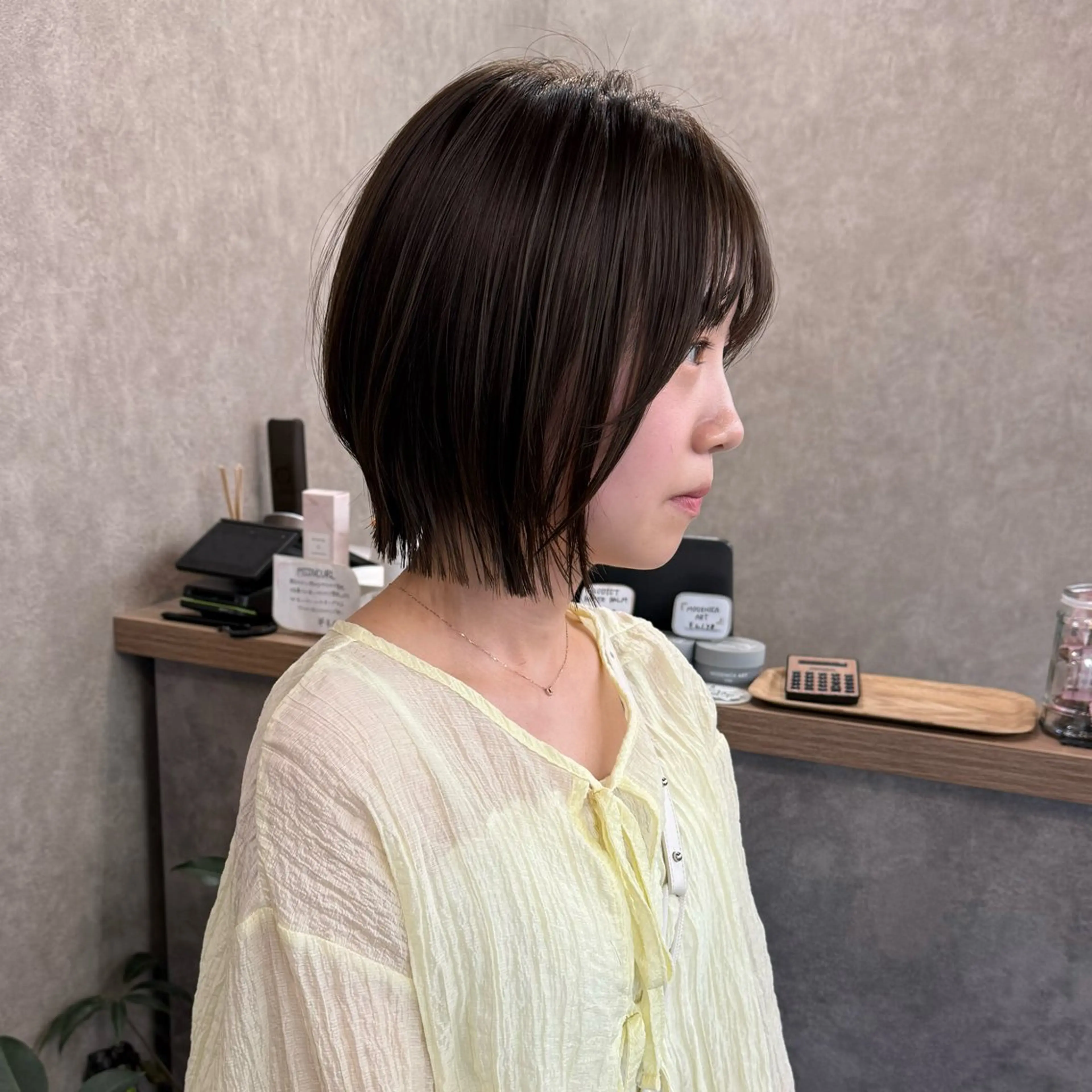 ショート カット ヘアカラー 丸みショート🧸 積田 佳奈のヘアスタイル