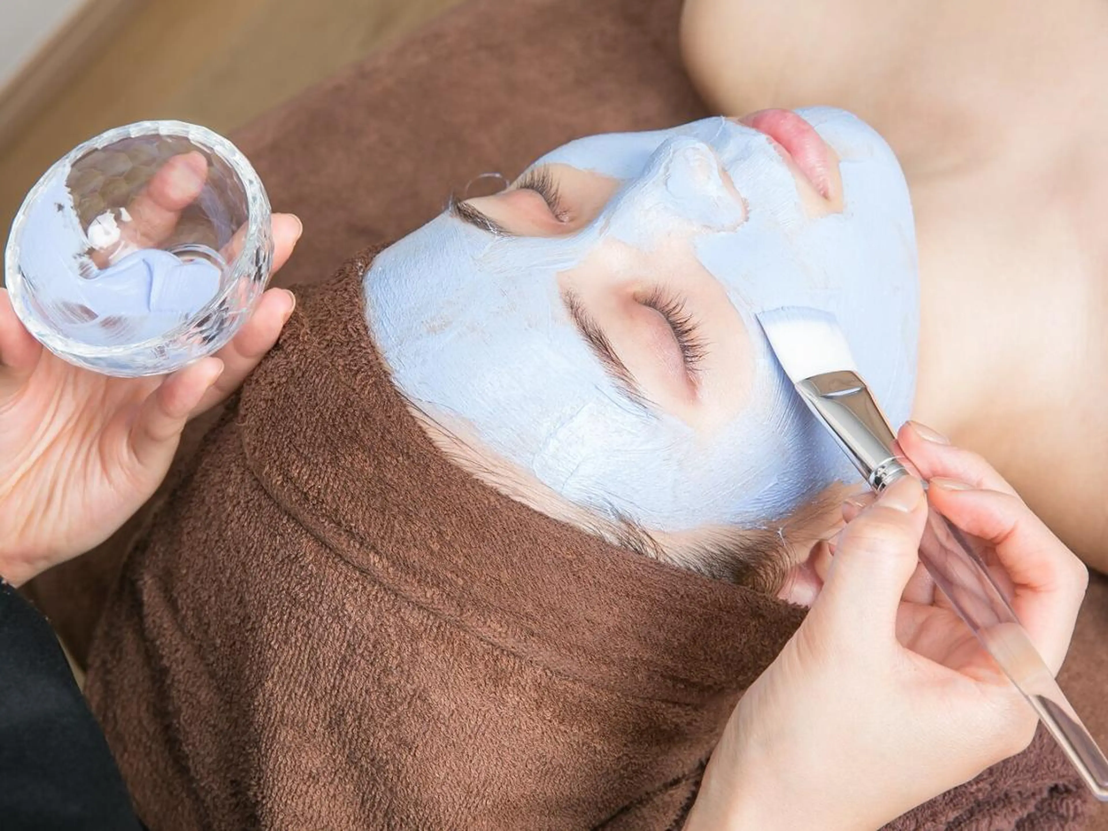 【強力美白シミ改善！高濃度ビタミンC30％導入】美白ピーリング75分￥13,000の写真