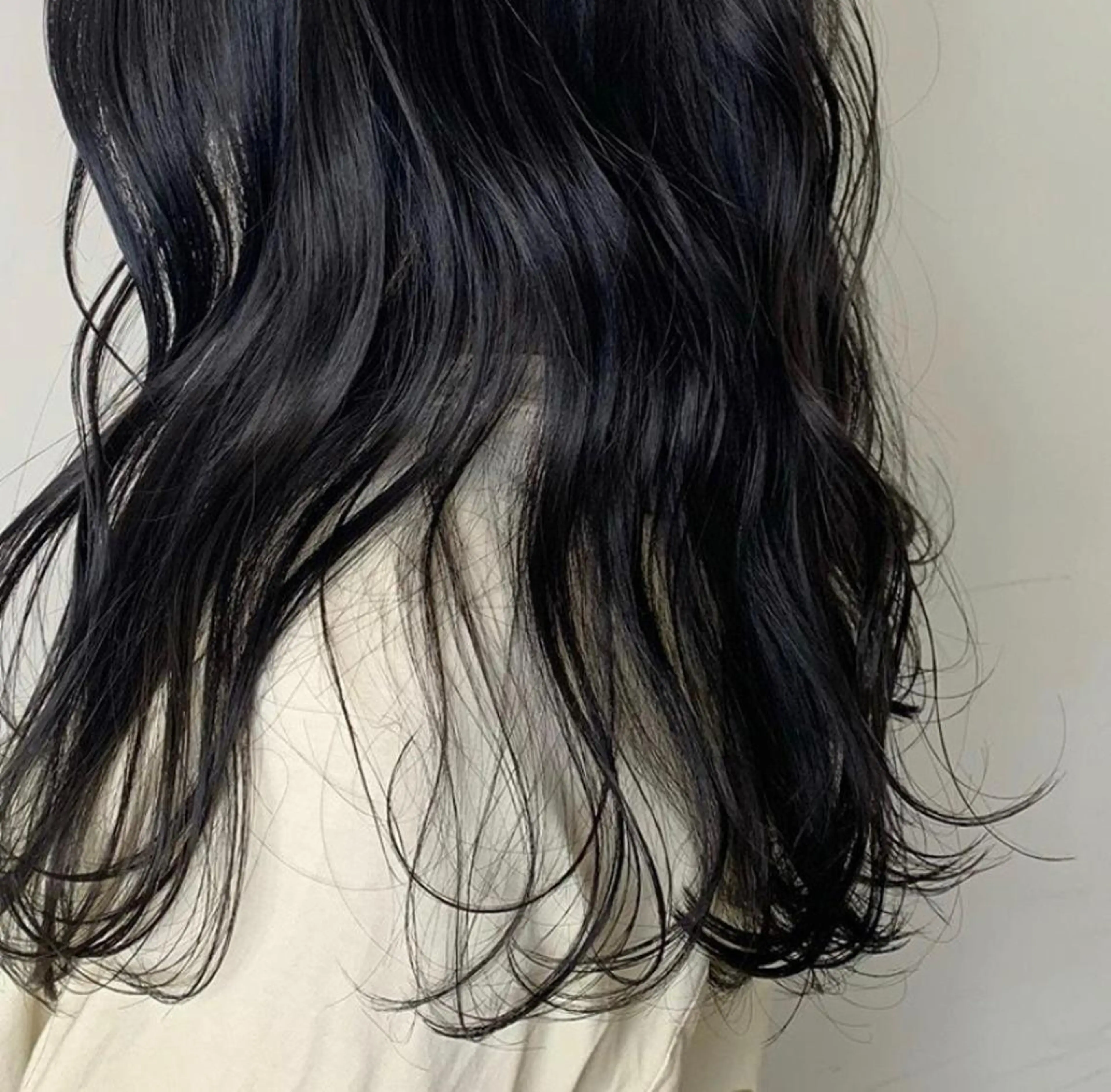 ロング カラー 小森 衣純のヘアスタイル