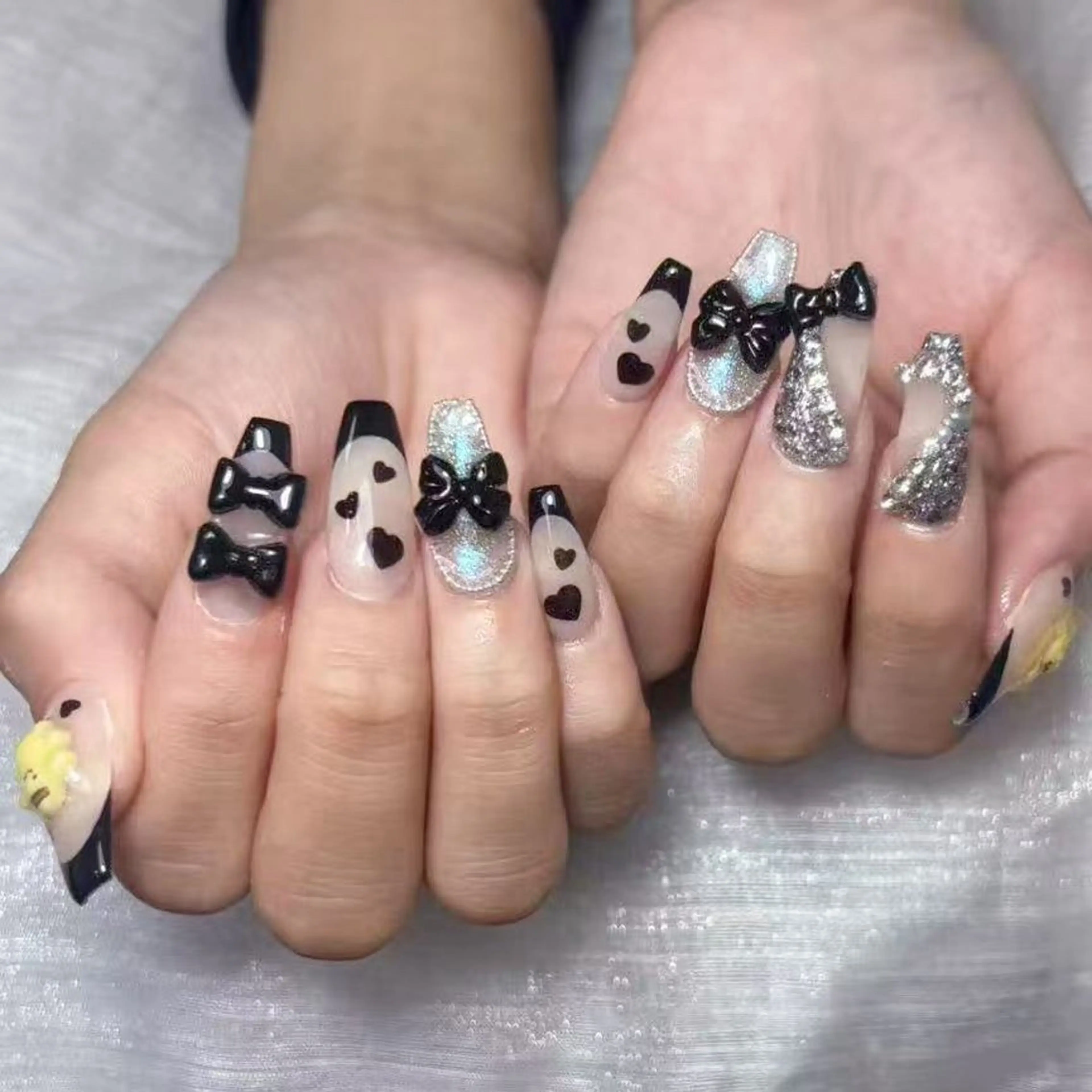 ネイル ハンドネイル ハンドケア Hana 🎗のネイルデザイン