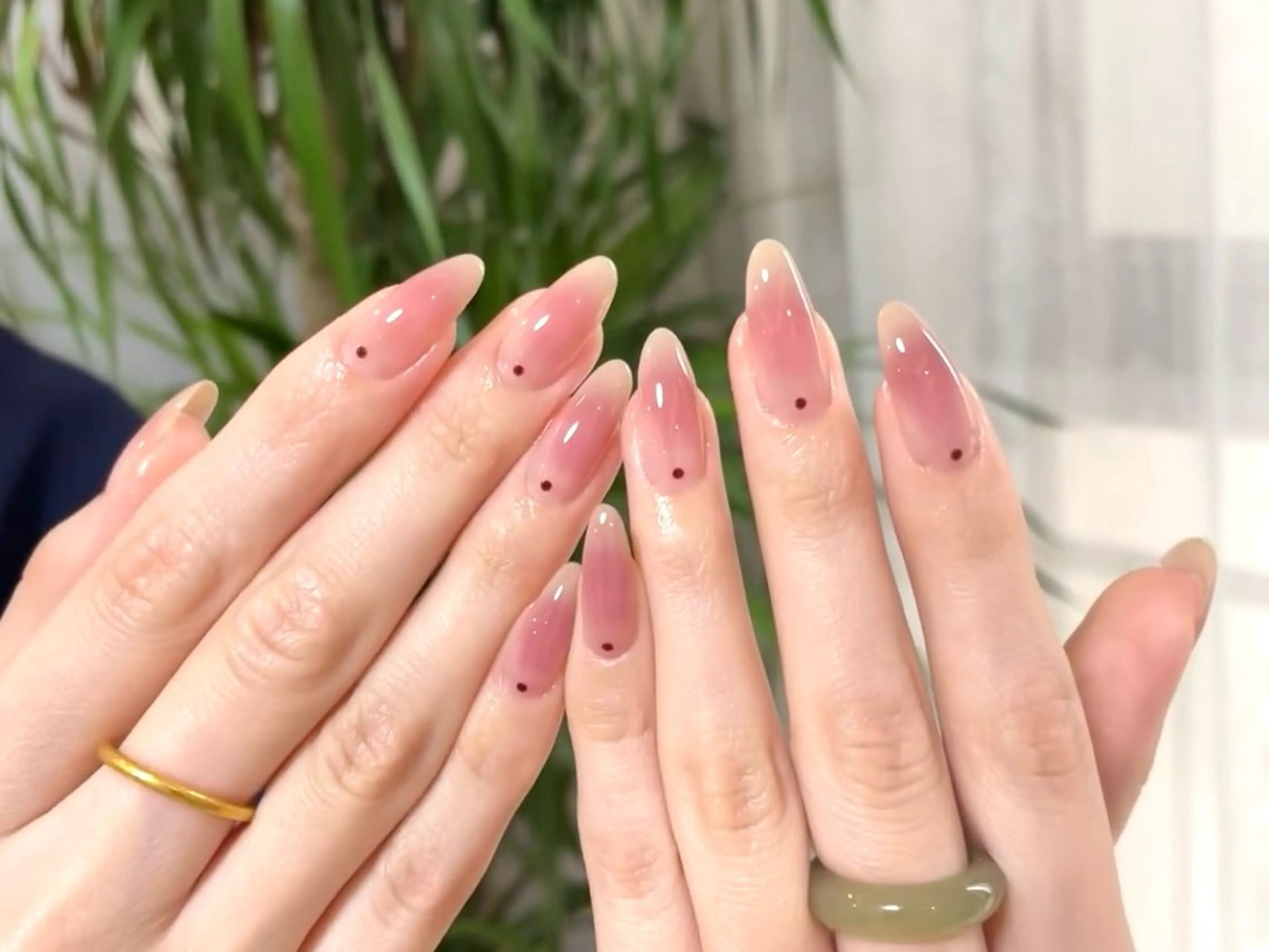 ネイル アートネイル チークネイル ドット シンプルネイル ハンドネイル ハンドケア DarkHoney 池袋店のネイルデザイン