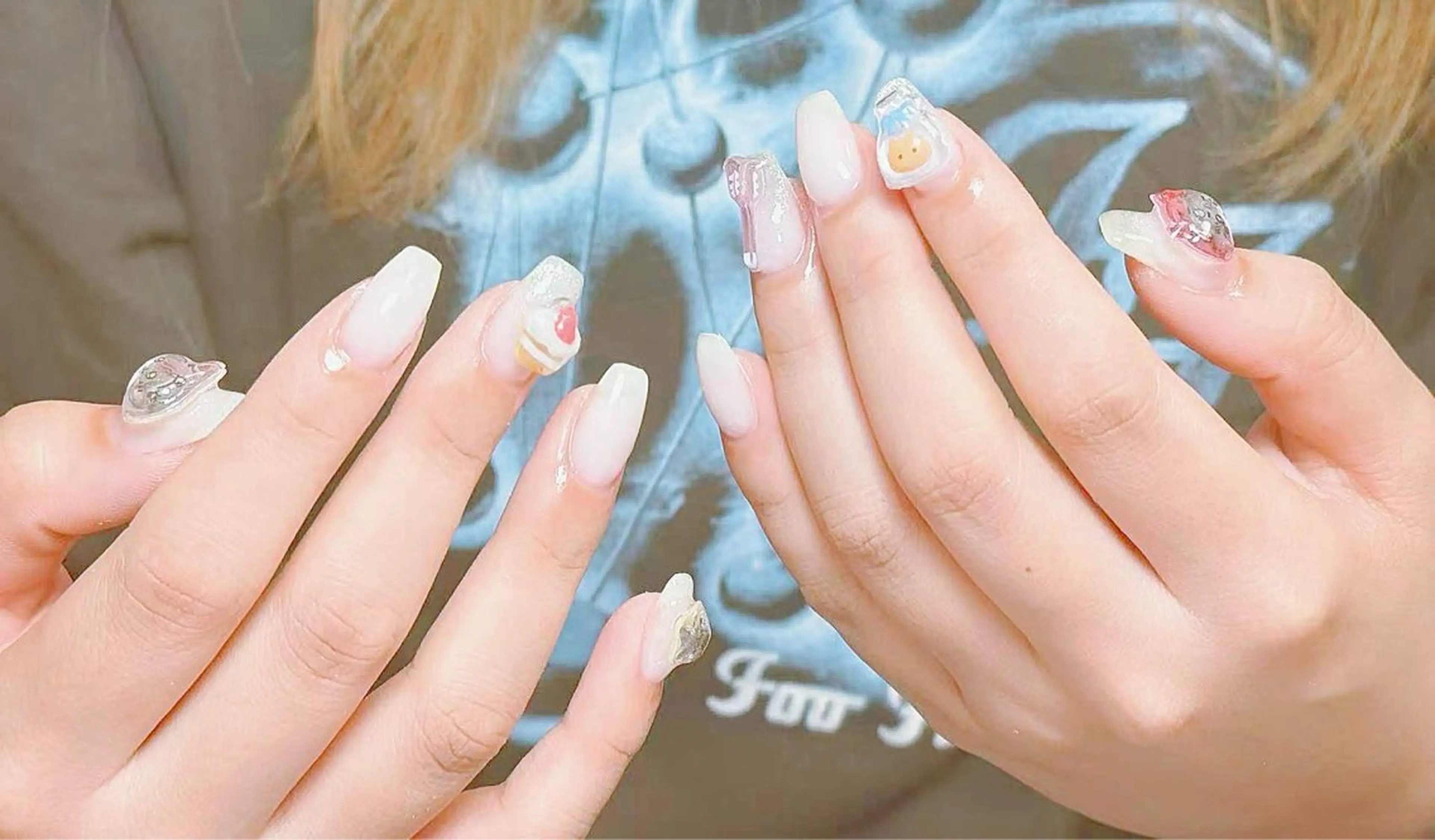 ネイル 小島 阿佑美のネイルデザイン