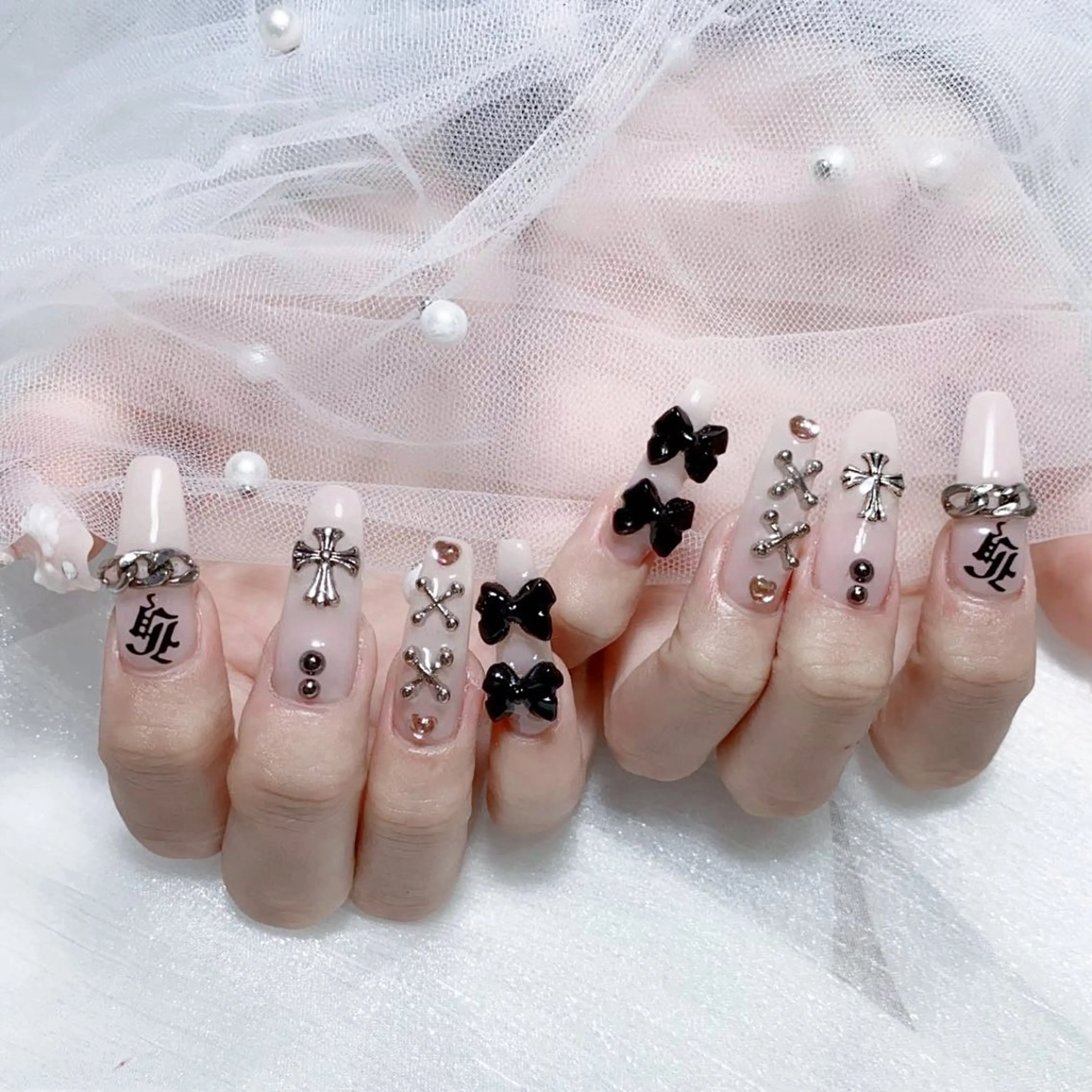 メンズ ネイル メンズ韓国風 アートネイル オーロラネイル ガーリー キラキラネイル ハンドネイル Nail salon 木にいるのネイルデザイン