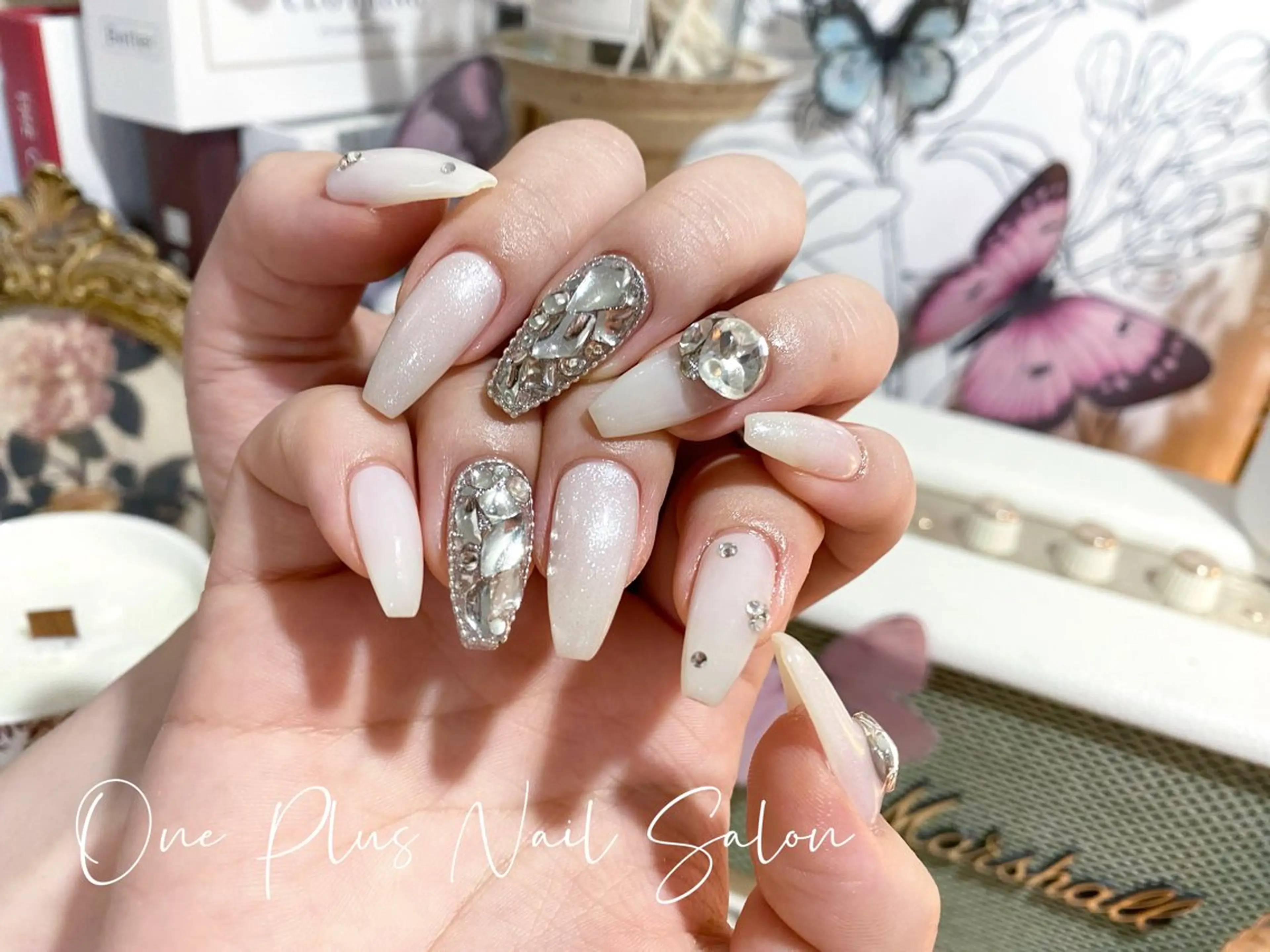 ネイル ハンドネイル One Plus Nail Salonのネイルデザイン