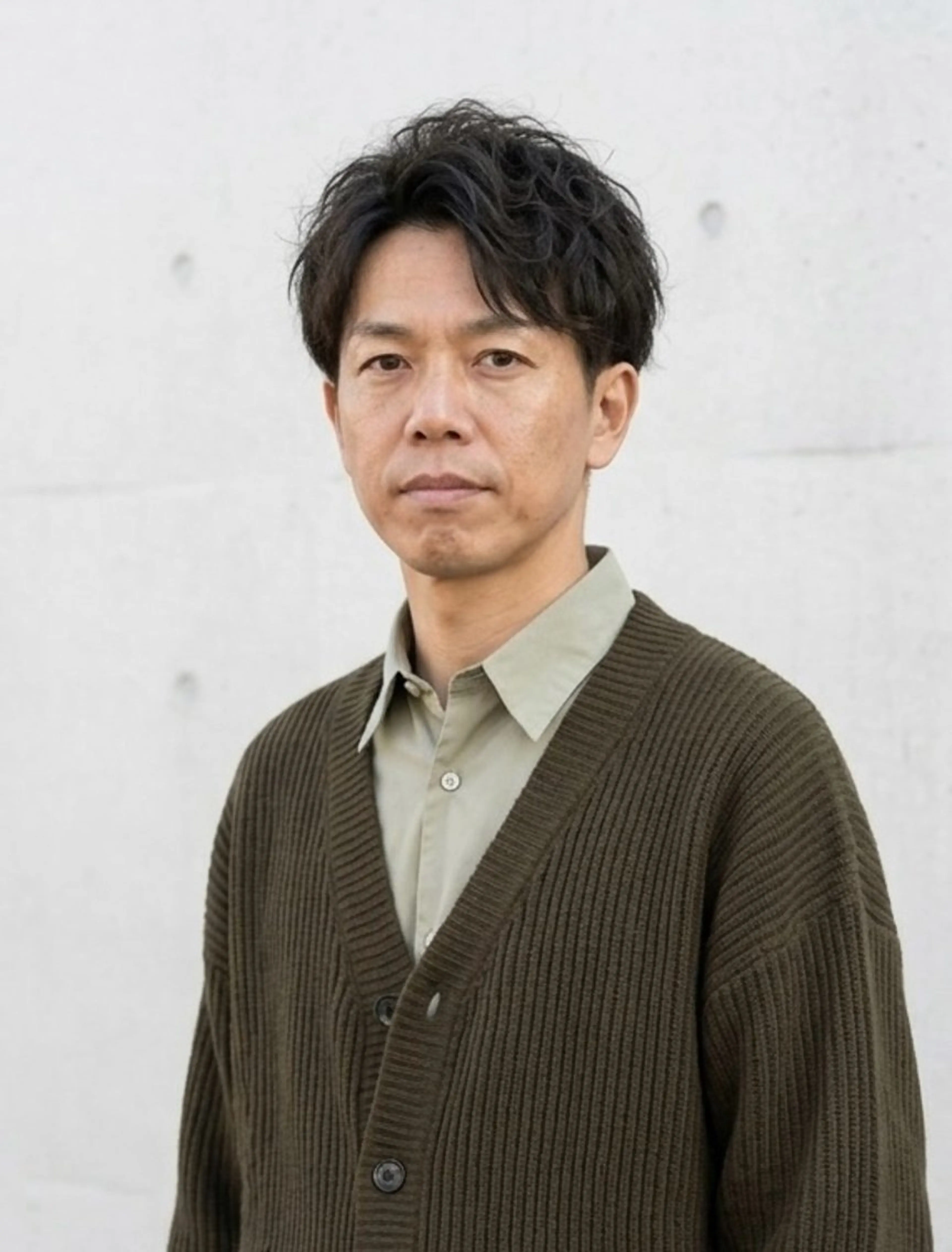 ショート パーマ メンズ フェザーパーマ メンズパーマ 刈り上げ カット ヘアカラー パーマ 大人メンズパーマ /石川瑠青のヘアスタイル