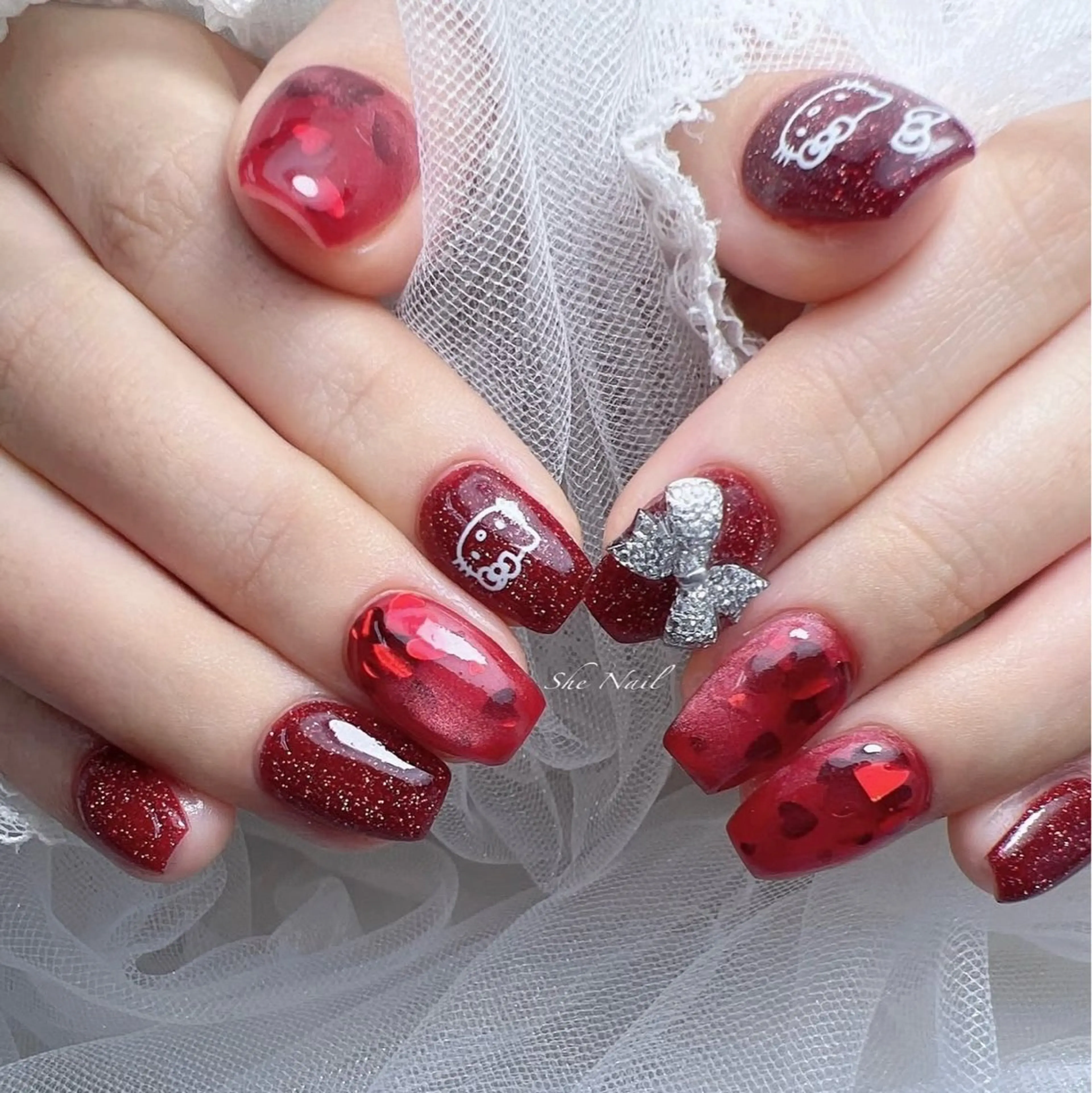 ネイル チークネイル 長さ出し フレンチネイル マグネットネイル 持ち込み ハンドネイル She_nail所属・ELSA_ Bellaのネイルデザイン