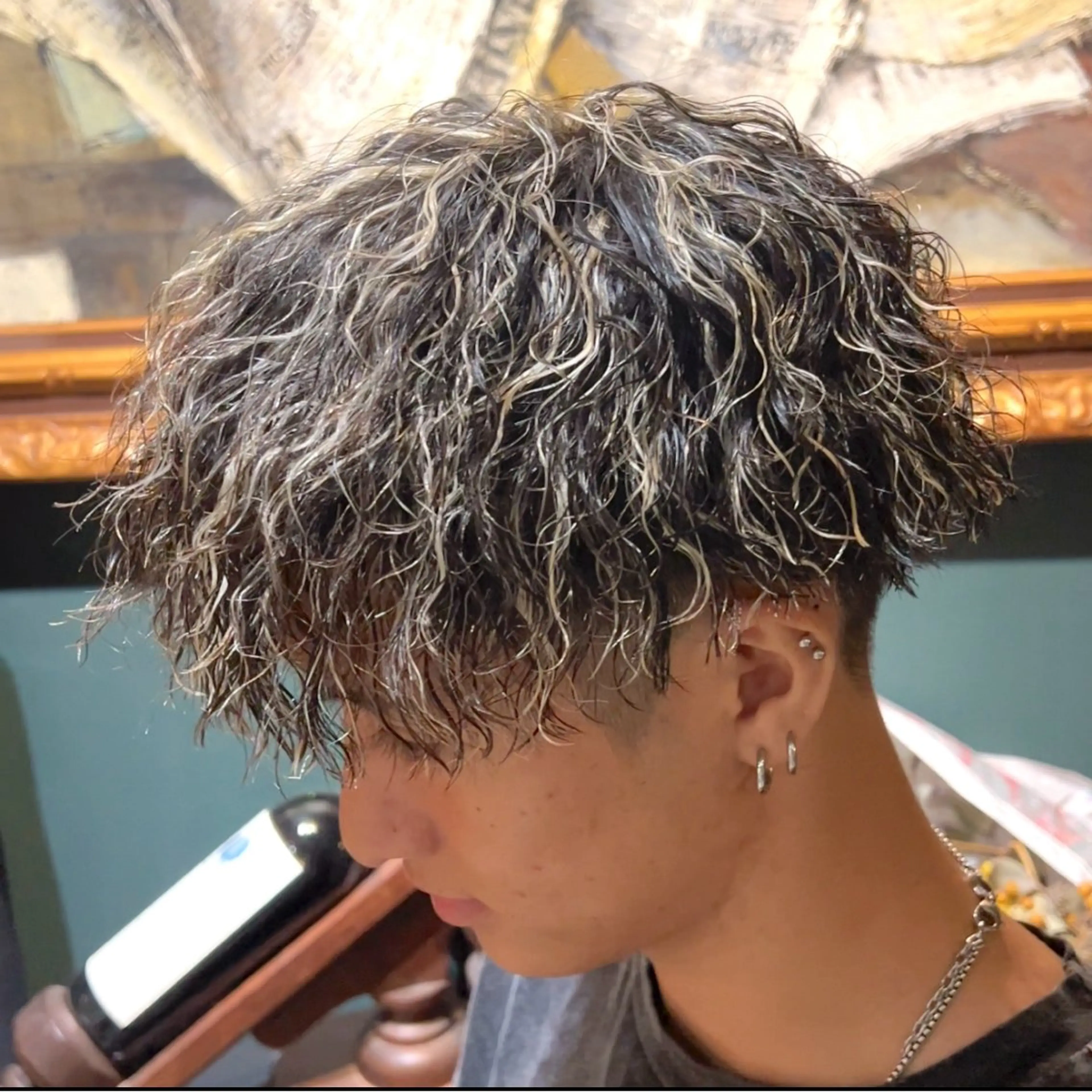 カラー パーマ メンズ カット ヘアカラー パーマ メンズパーマ眉毛 特化アユム🔥のヘアスタイル