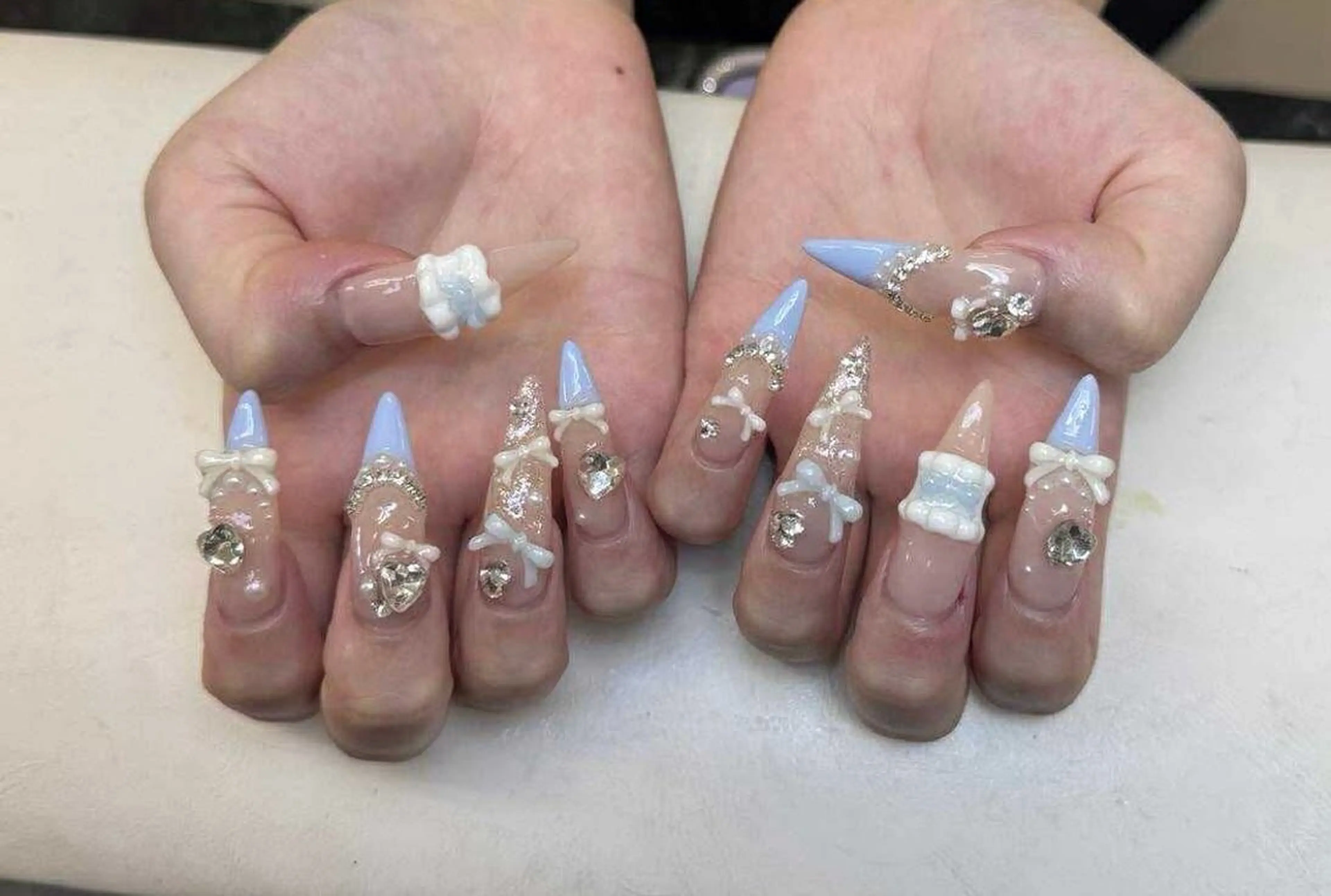 ネイル アートネイル オーロラネイル チークネイル 長さ出し フットネイル HaNa_ Noiranailのネイルデザイン