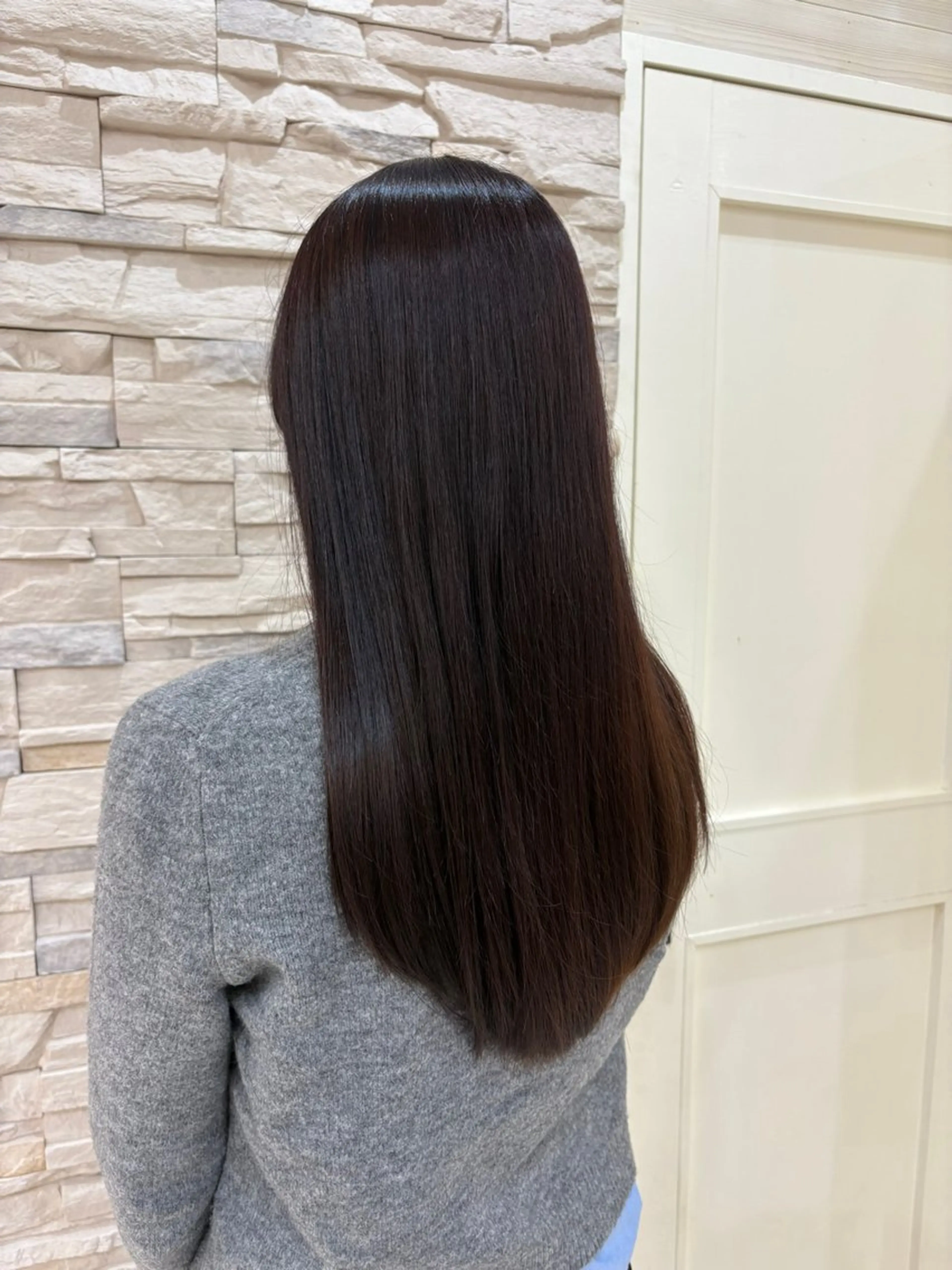 ロング カラー 野口 梨紗のヘアスタイル