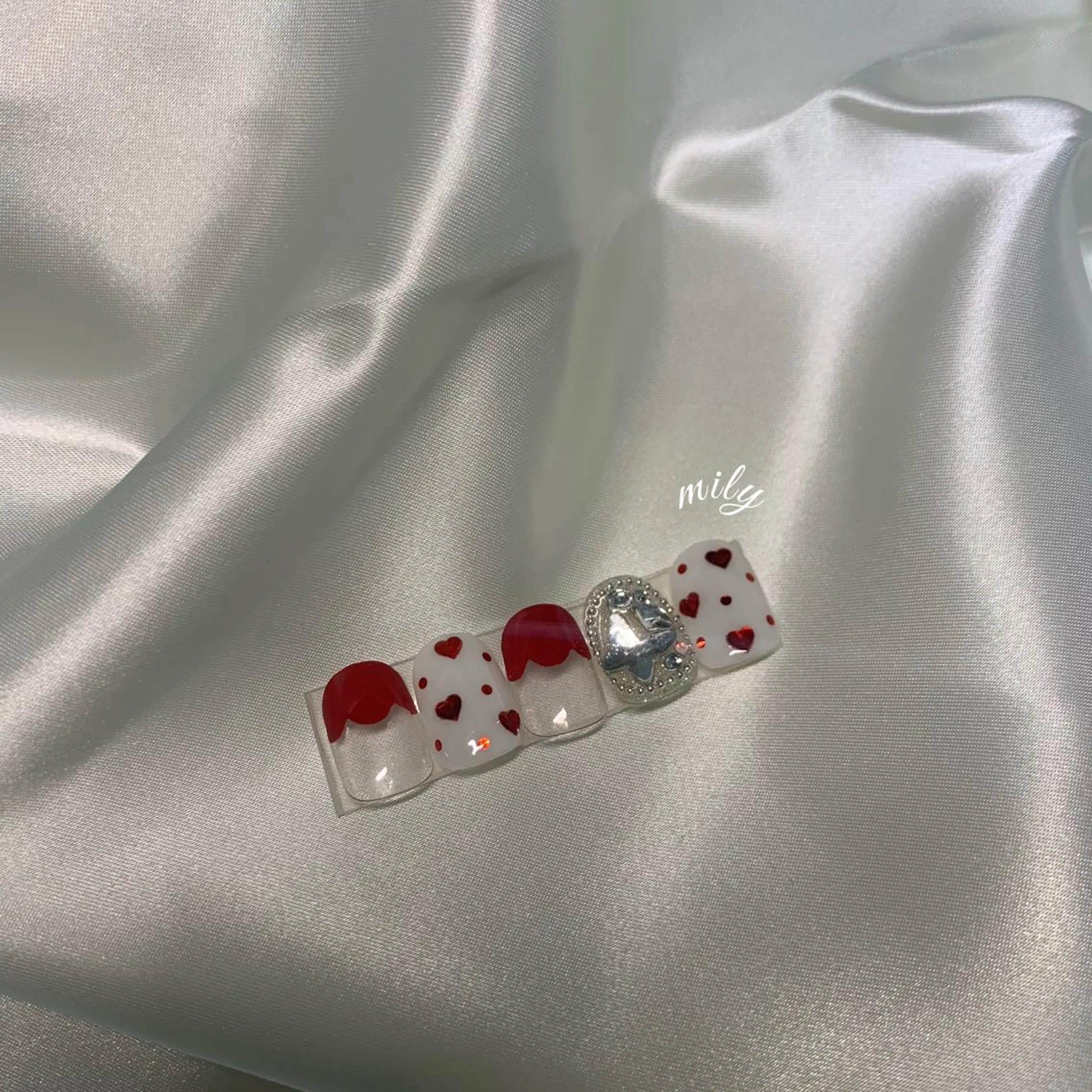 ネイル mily_harajuku所属・韓国ネイル☁️ haruna🌛のネイルデザイン