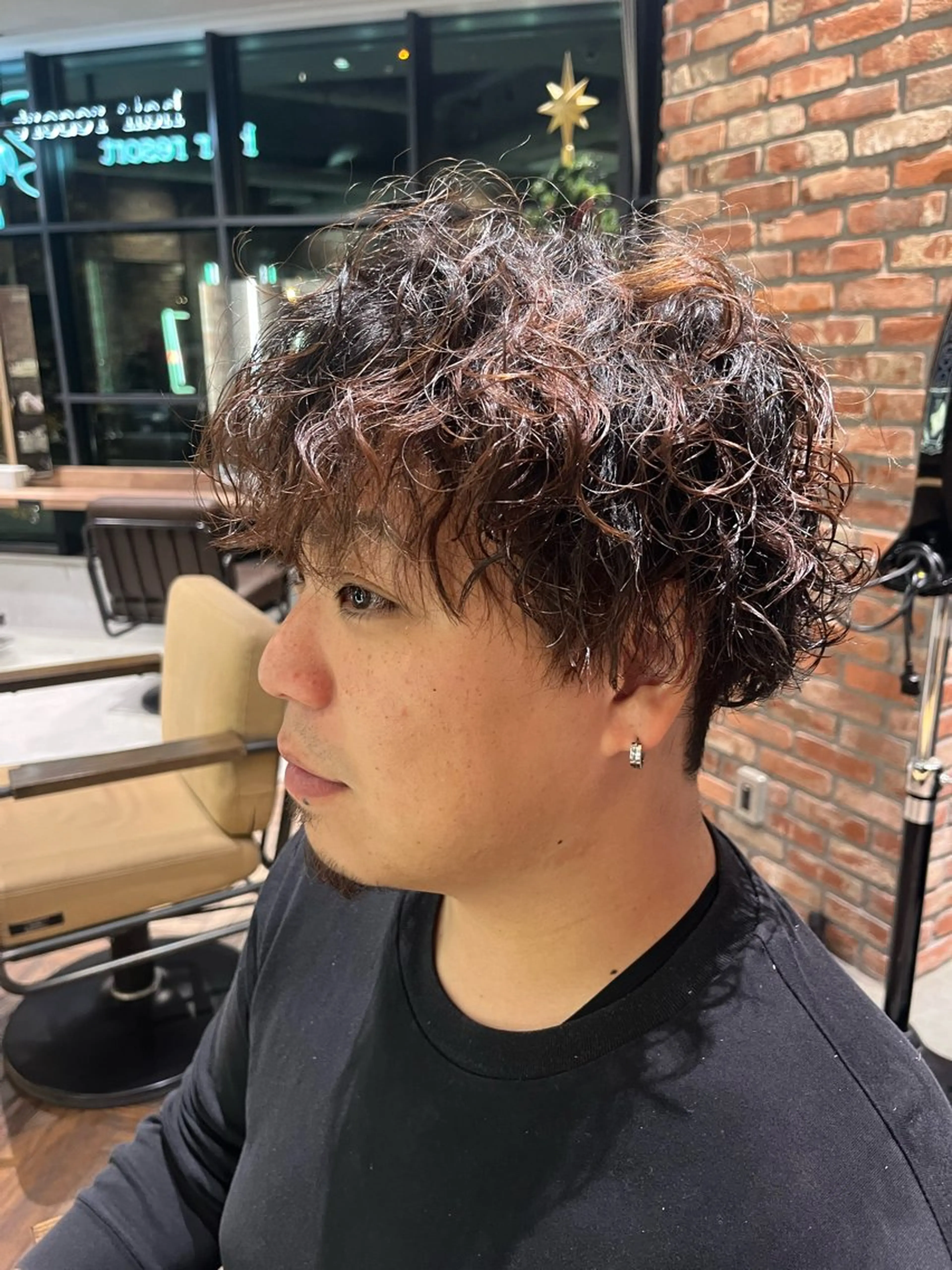 パーマ メンズ メンズパーマ メンズツイストパーマ 波巻きパーマ ツイストパーマ 志賀 楓のヘアスタイル