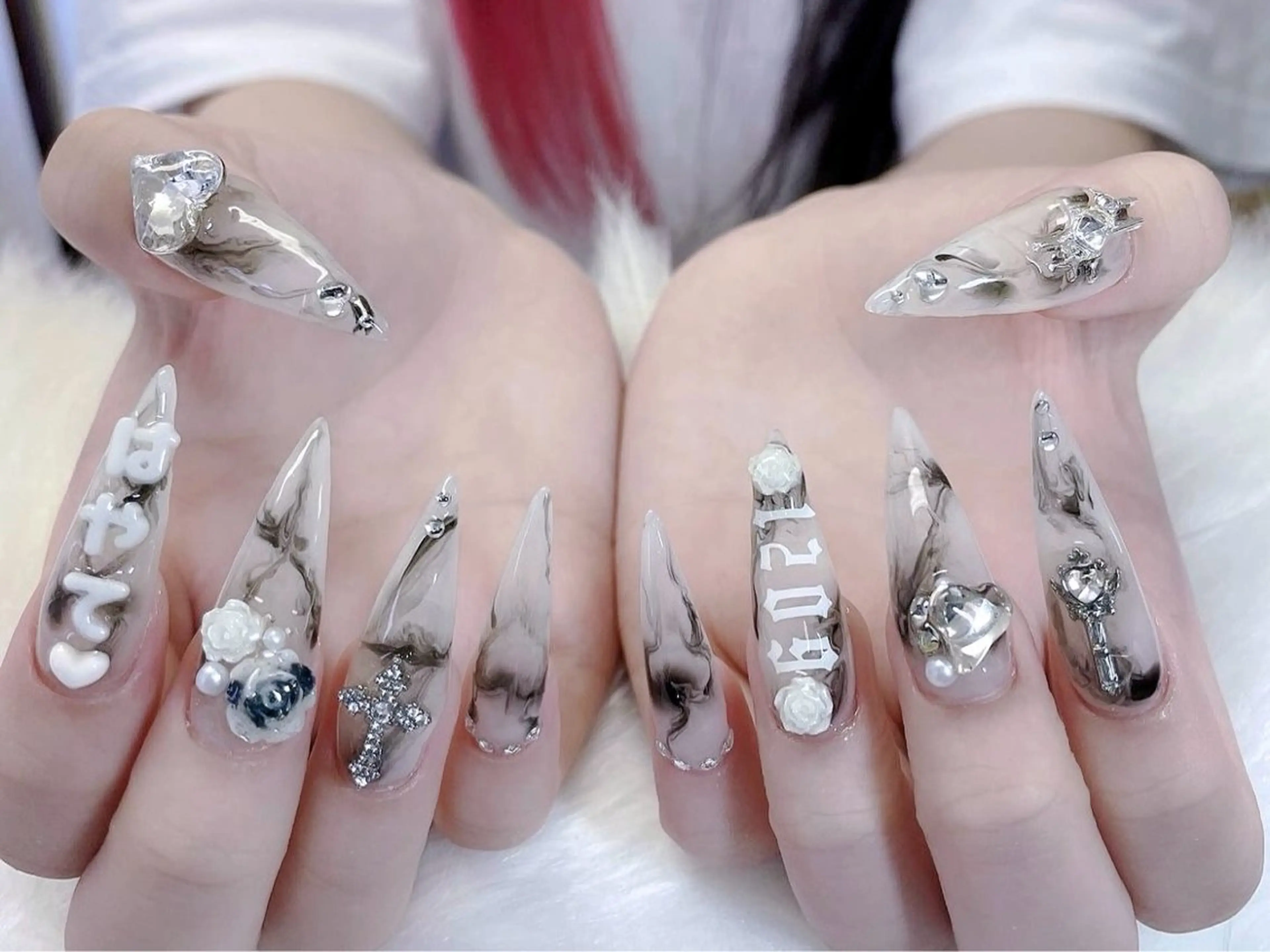 ネイル 成人式 ジェルネイル ロングネイル マグネットネイル 大理石ネイル(マーブル) ハンドネイル MoMoA Nail ネイル長さ出し専門店のネイルデザイン