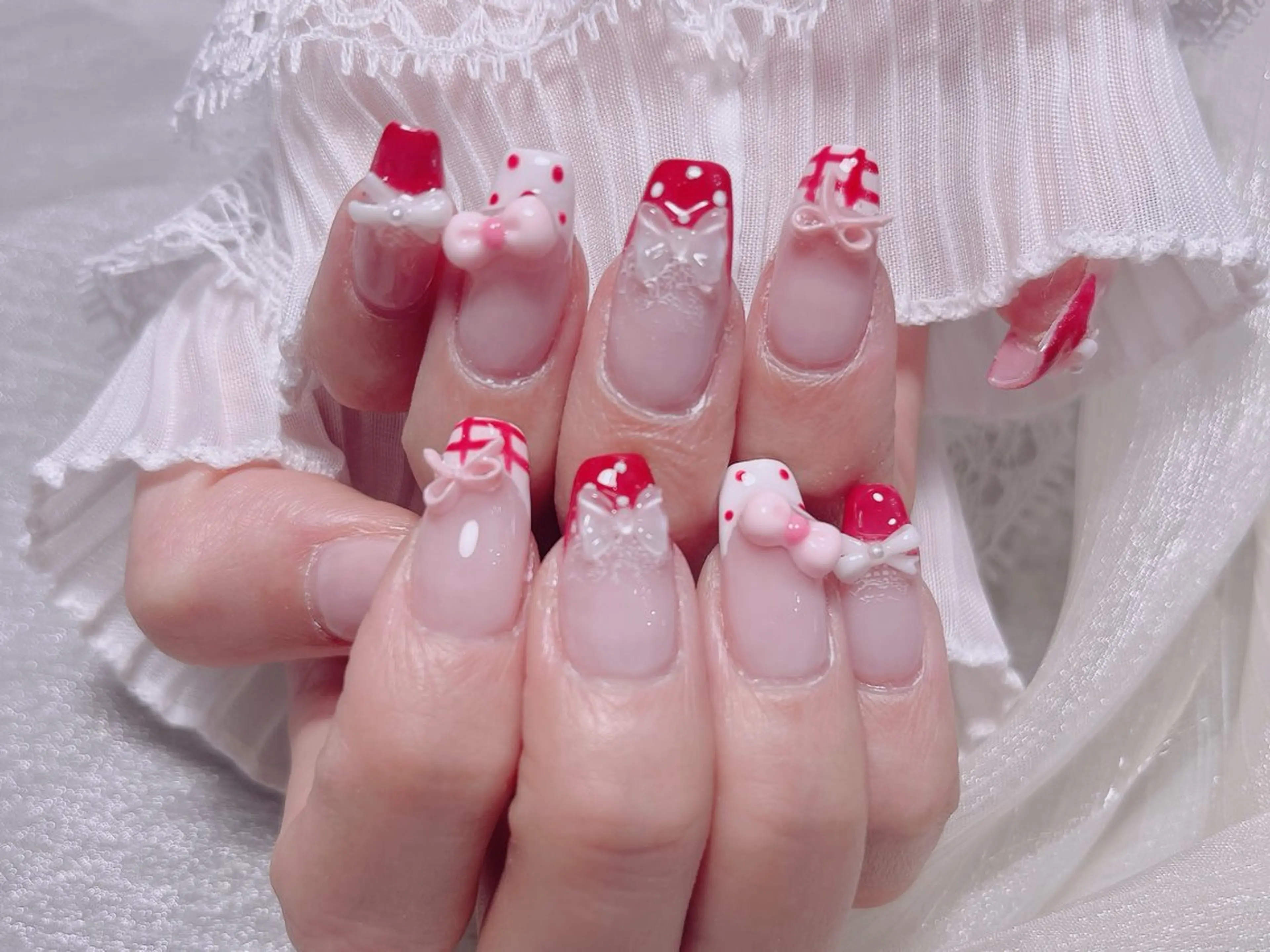 ネイル KARI ネイルサロンのネイルデザイン