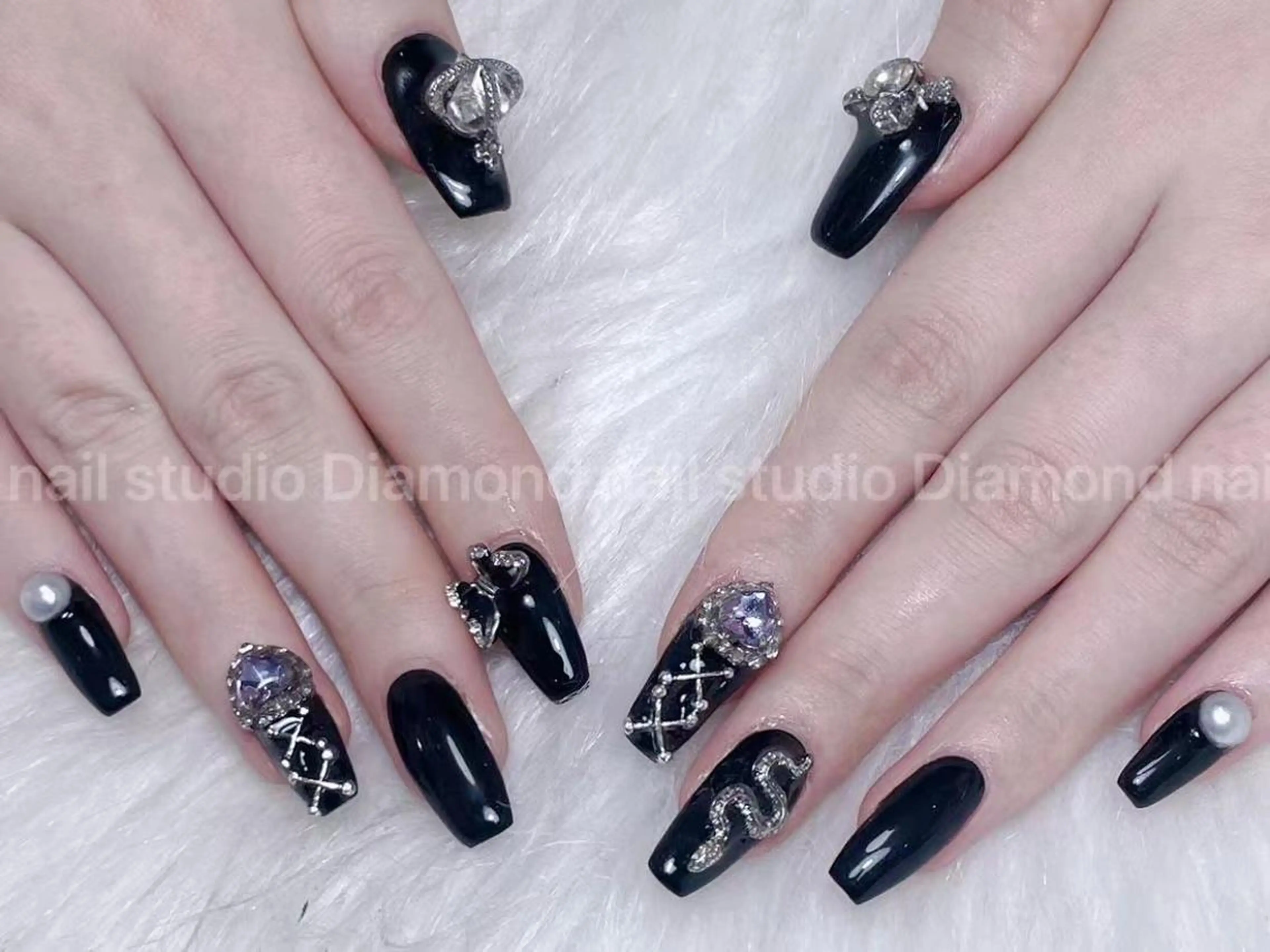 ネイル ハンドネイル DIAMOND 💦のネイルデザイン