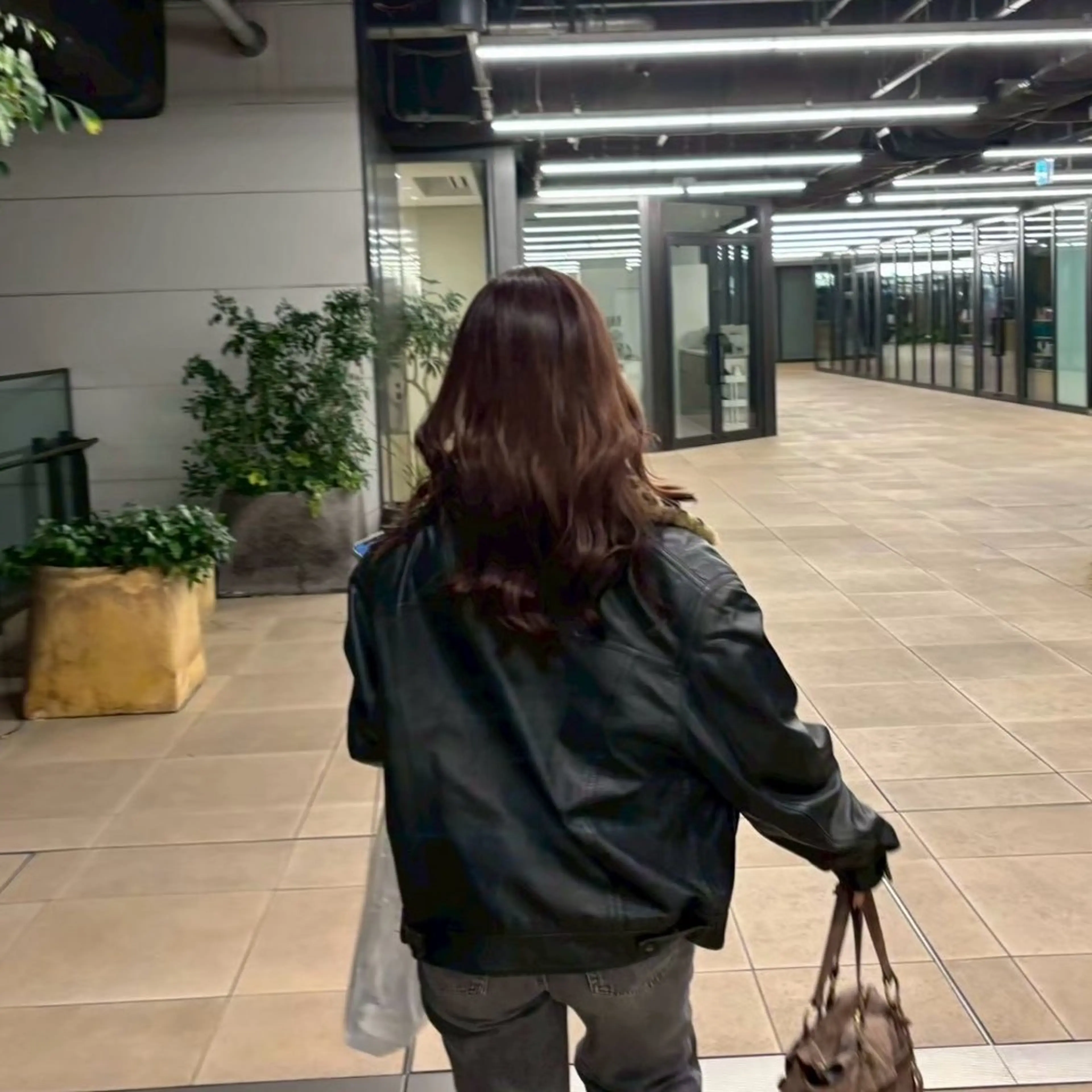 ロング 多幸感×儚さ /角田リサのヘアスタイル