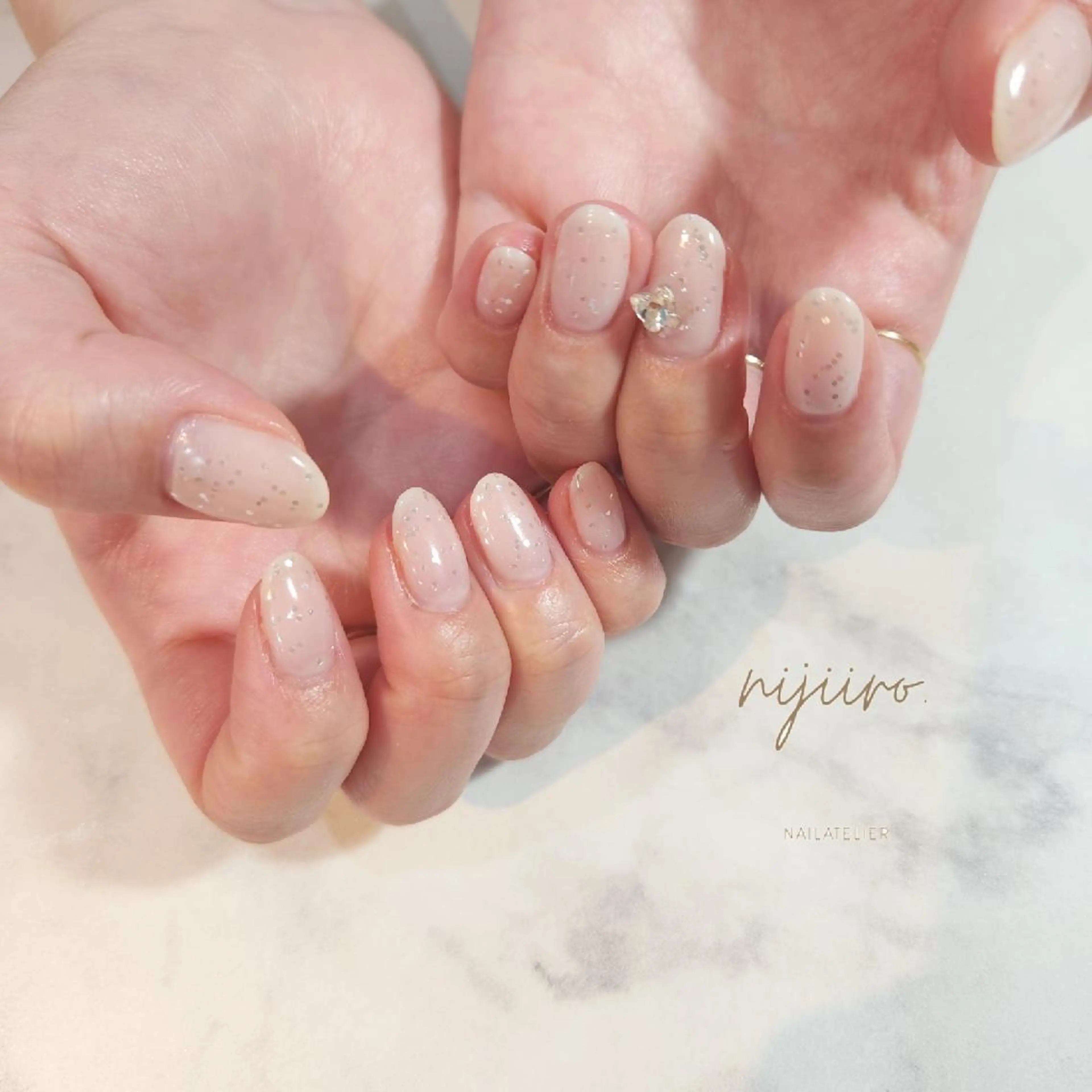 ネイル ハンドネイル nailatelier nijiiro.所属・nijiiro🌈 サトウのネイルデザイン