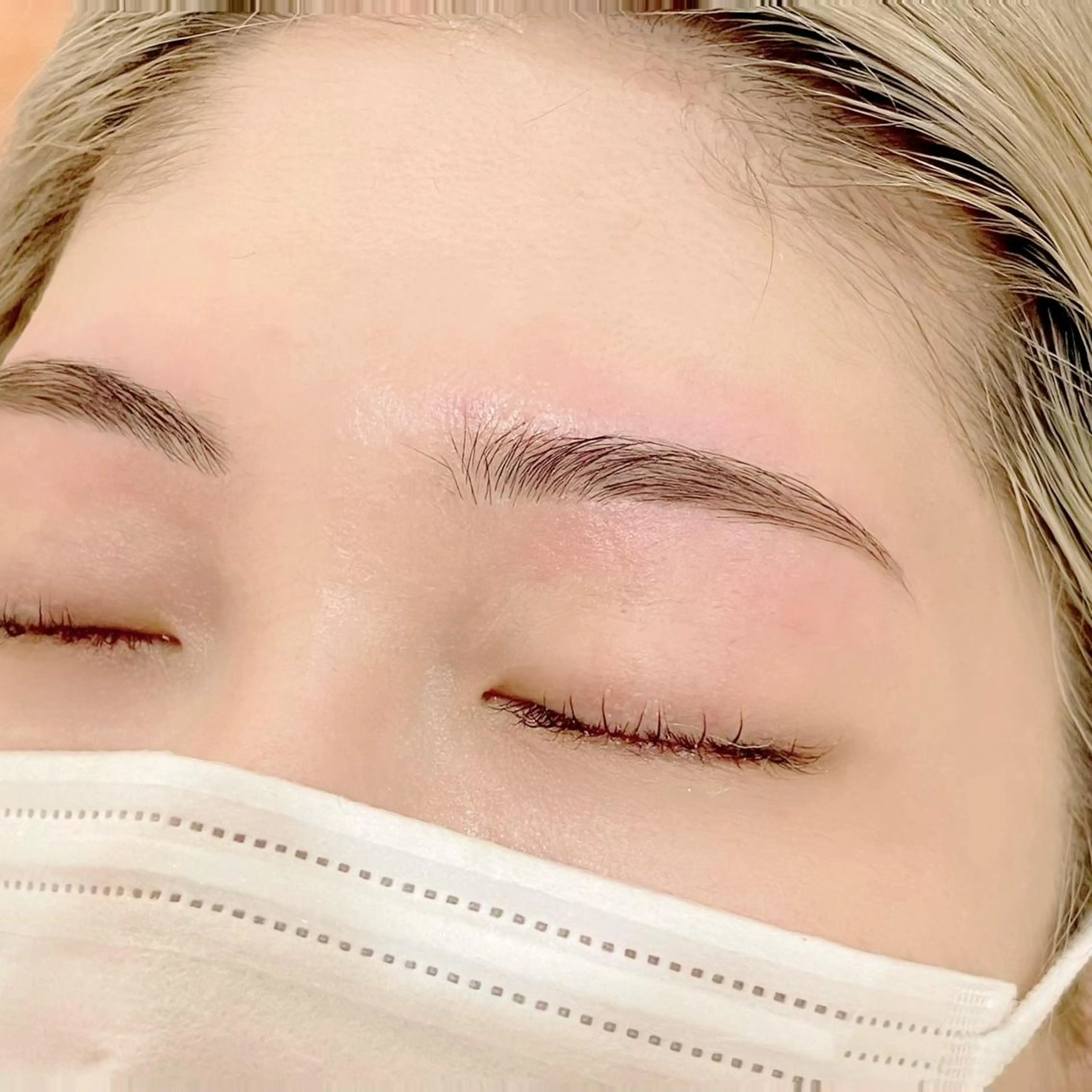 アイブロウ eyelash&eyebrow salon rimieux所属・畑 リナ 上北沢のマツエク・マツパデザイン
