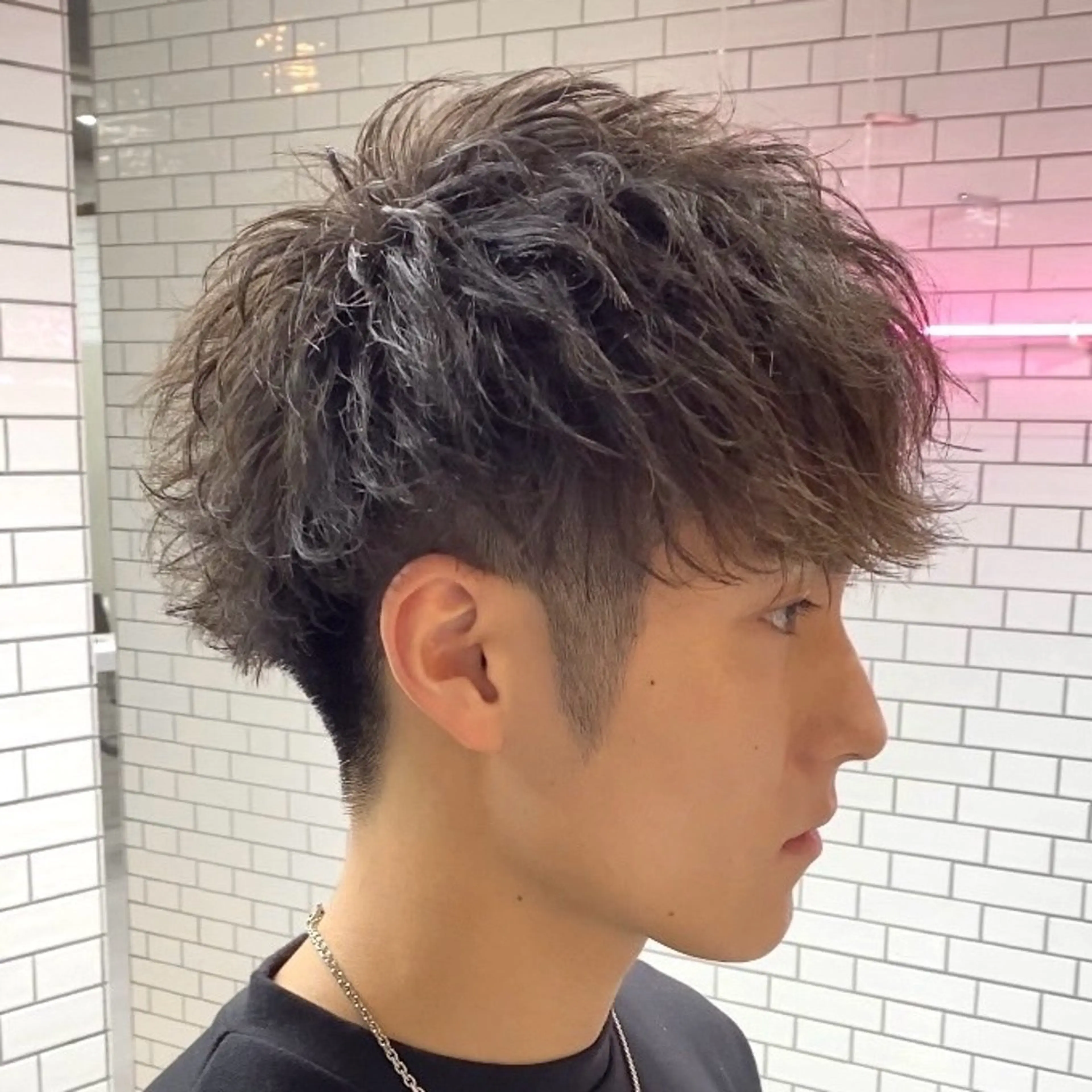 ショート パーマ メンズ センターパート メンズハイライト メンズメッシュ メンズパーマ スパイキーショート 心斎橋メンズパーマ/ シャドウ/山下拓実のヘアスタイル