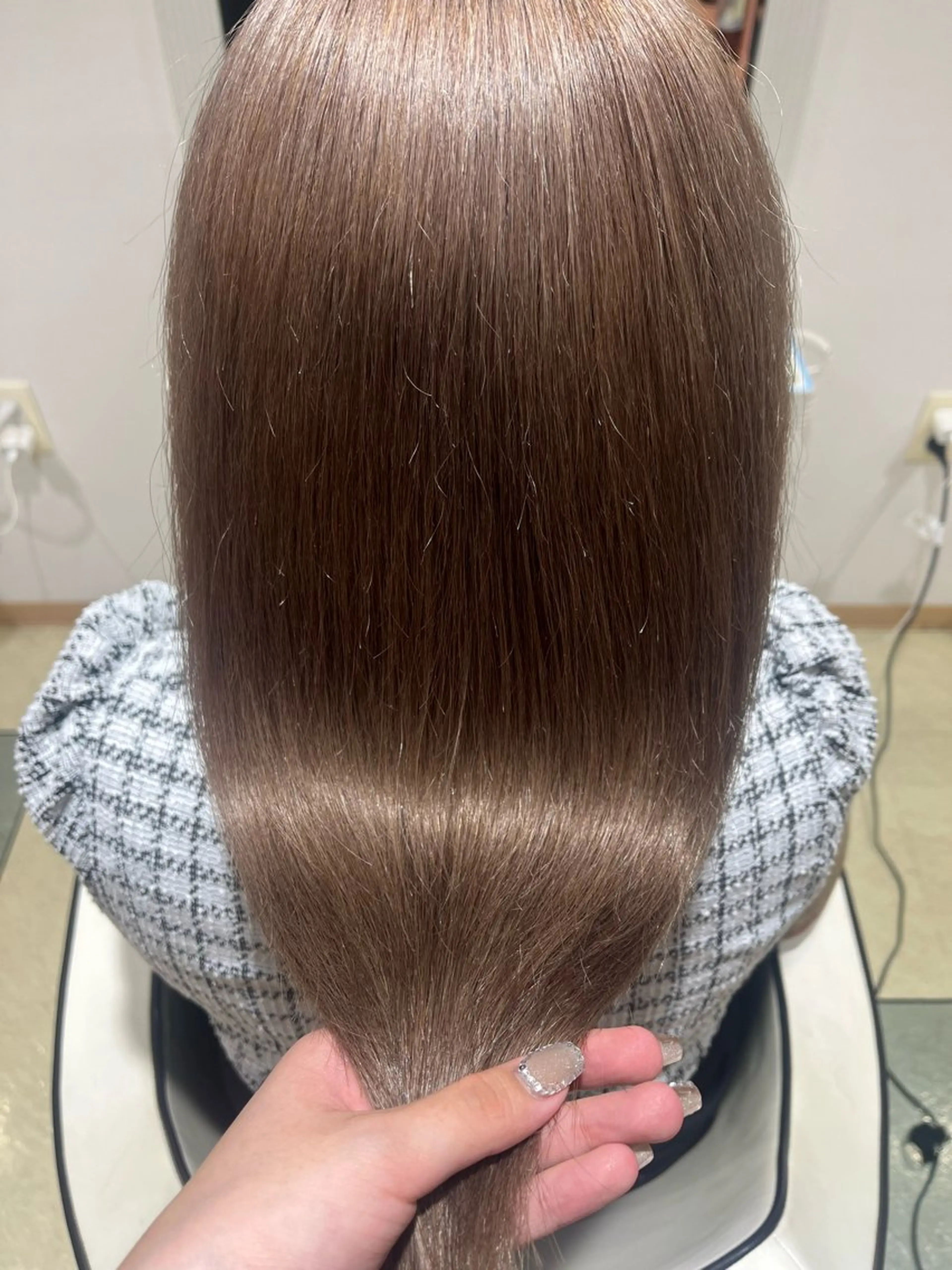 ロング カラー ヘアカラー トリートメント ベージュカラー⌇﻿ くびれヘア.𐙚心音のヘアスタイル