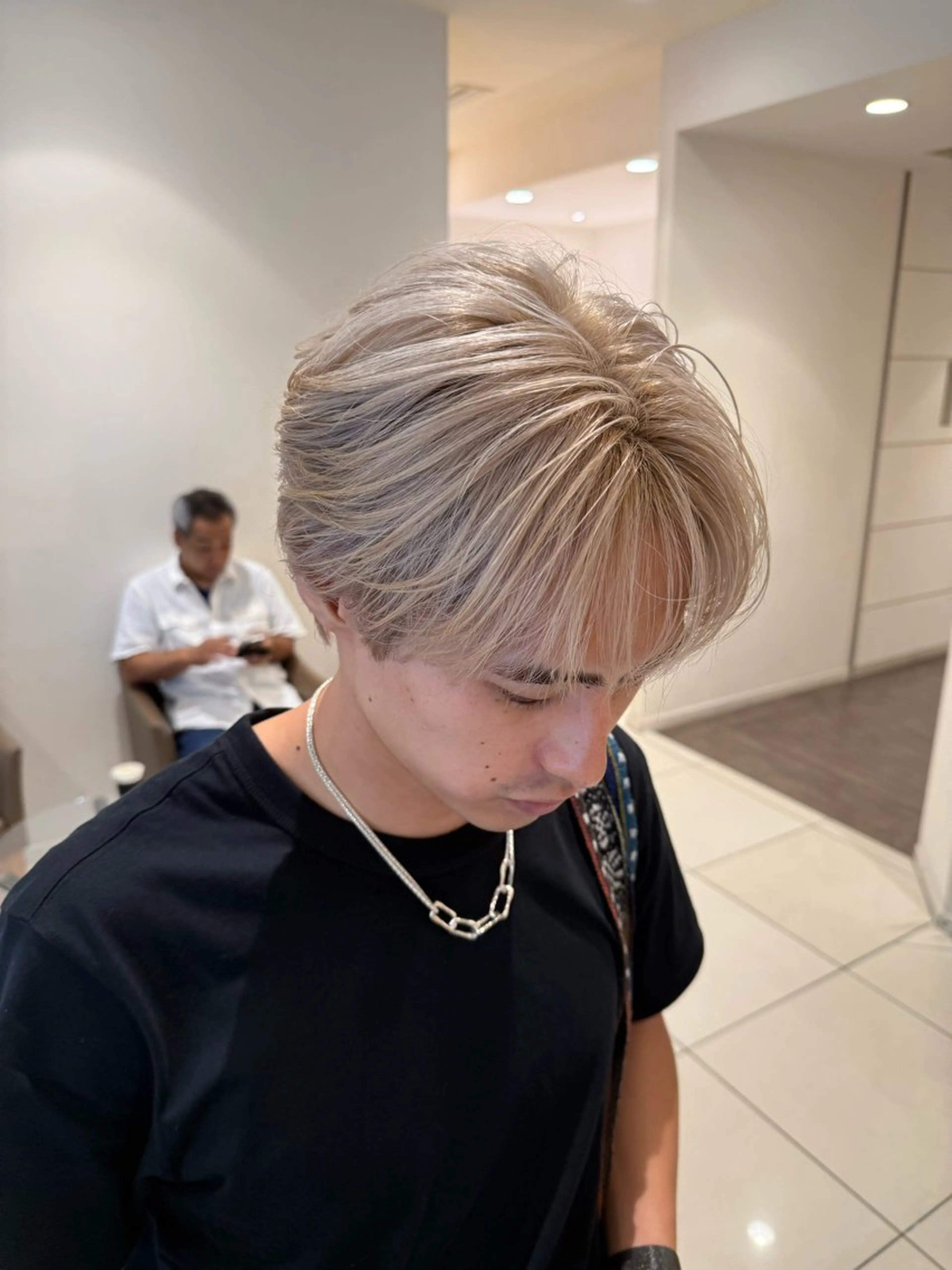 メンズ メンズハイトーン カット ヘアカラー トリートメント メンズ縮毛矯正 ブリーチカラー/まやのヘアスタイル