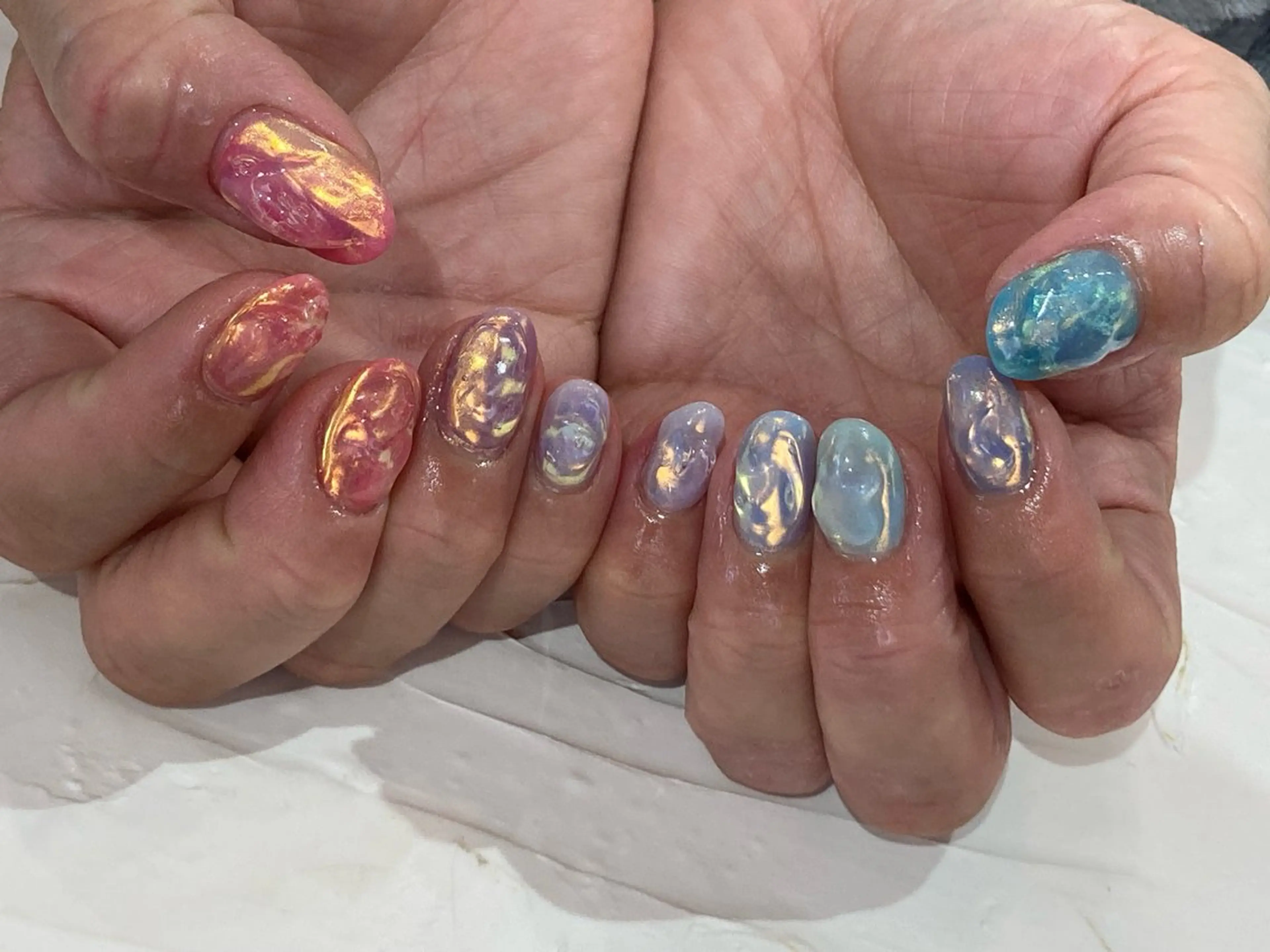 ネイル オーロラネイル クリアネイル グラデーション 氷ネイル・うるうるネイル ハンドネイル 【Bright】 Rieのネイルデザイン