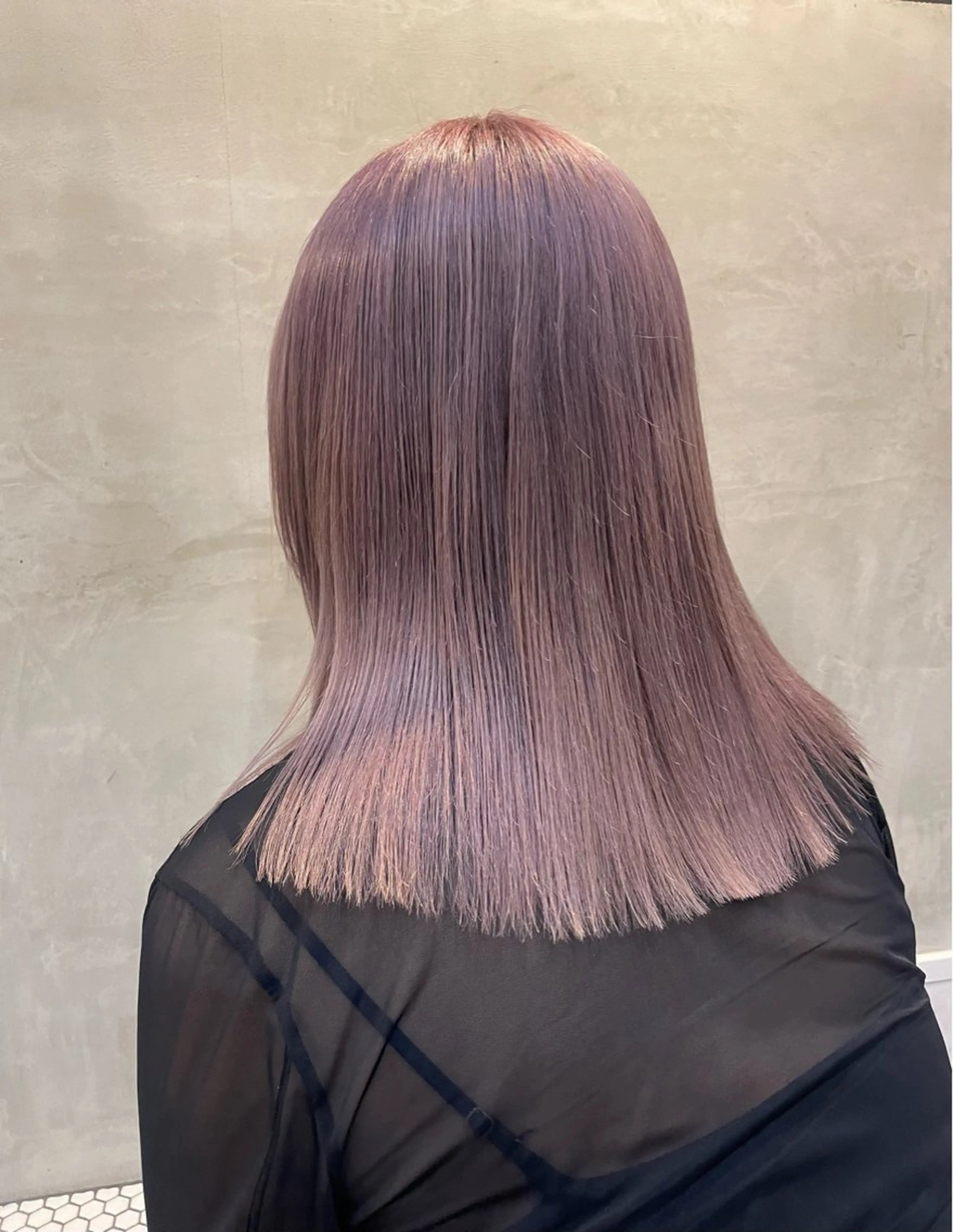 ミディアム カラー ベージュカラー ブリーチ ラベンダーカラー ラベンダーピンク ピンクカラー カット ヘアカラー トリートメント 渋谷 留菜のヘアスタイル