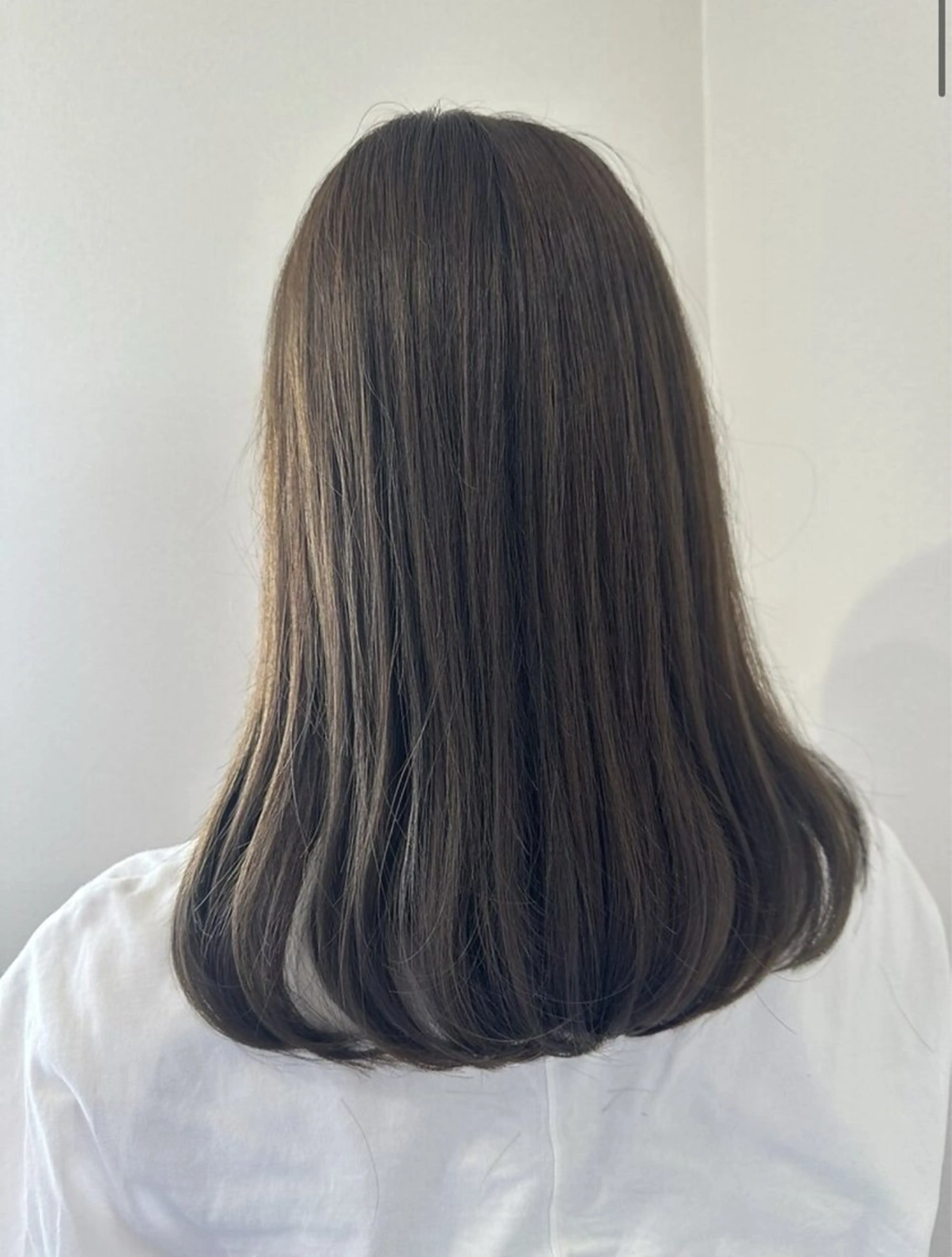 ロング カラー 山田 誠也のヘアスタイル