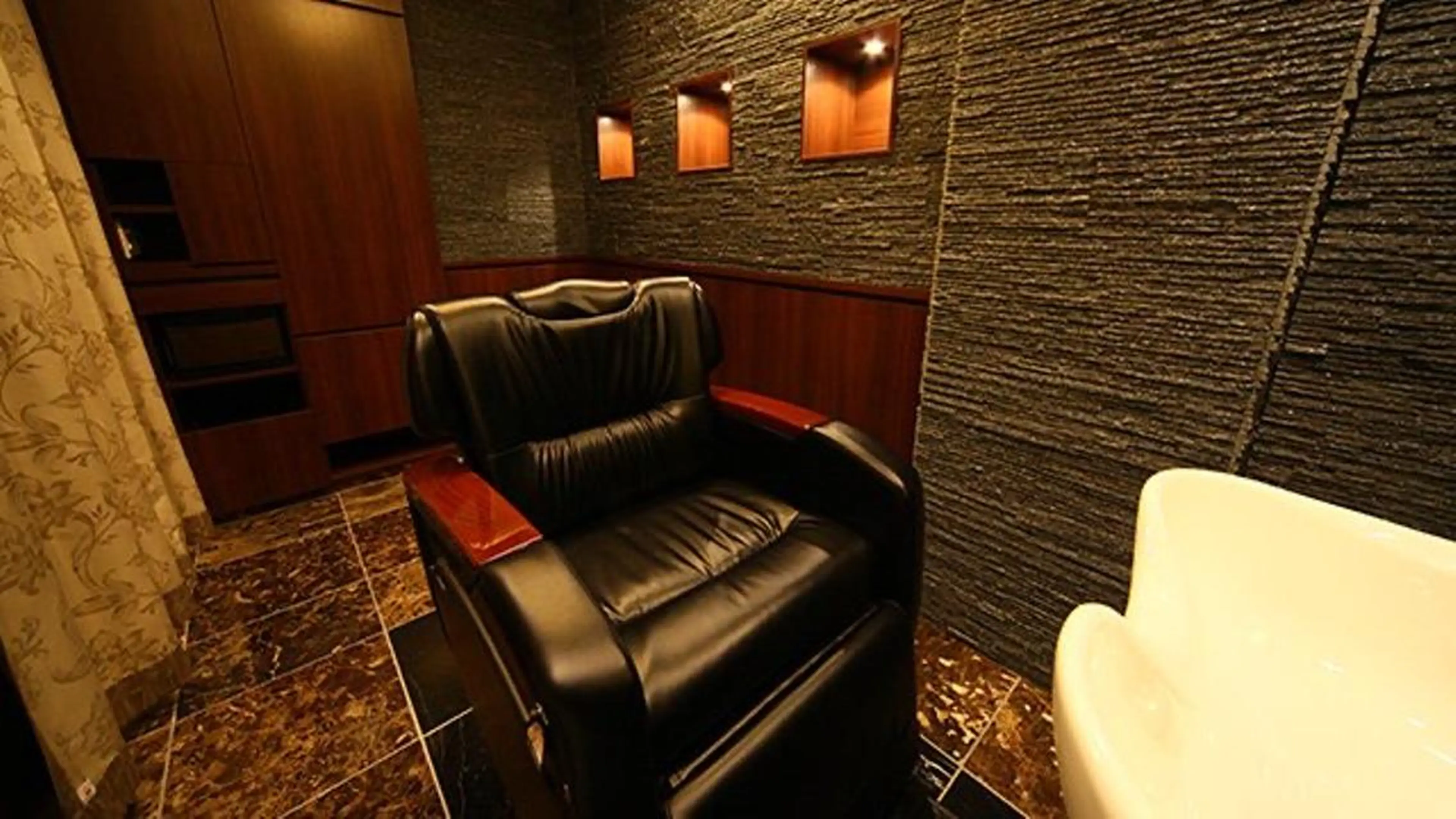 ショート カラー HIRO GINZA新橋店所属・山内 敢史のヘアスタイル