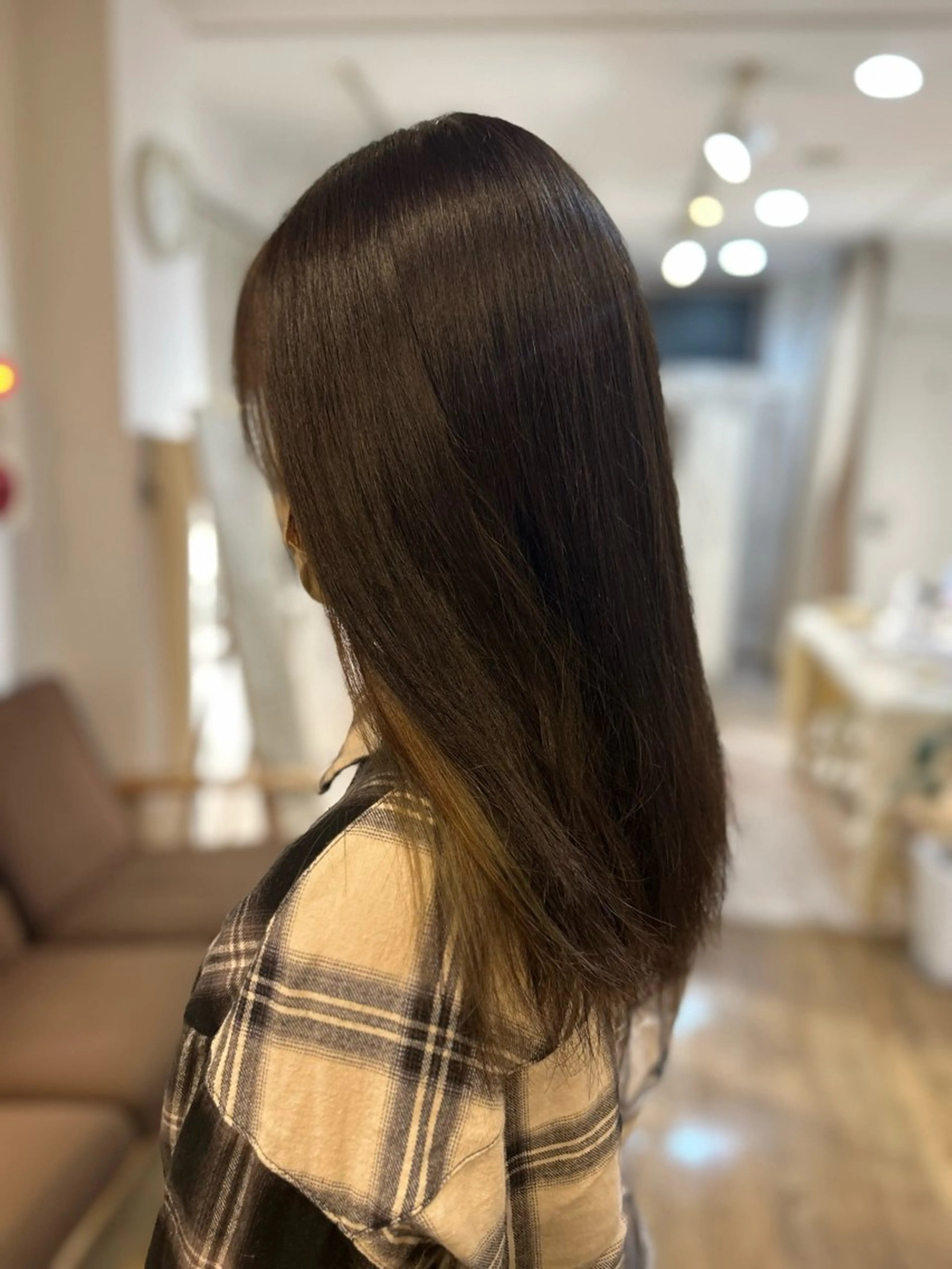 セミロング カラー カット ヘアカラー トリートメント かとう はるかのヘアスタイル