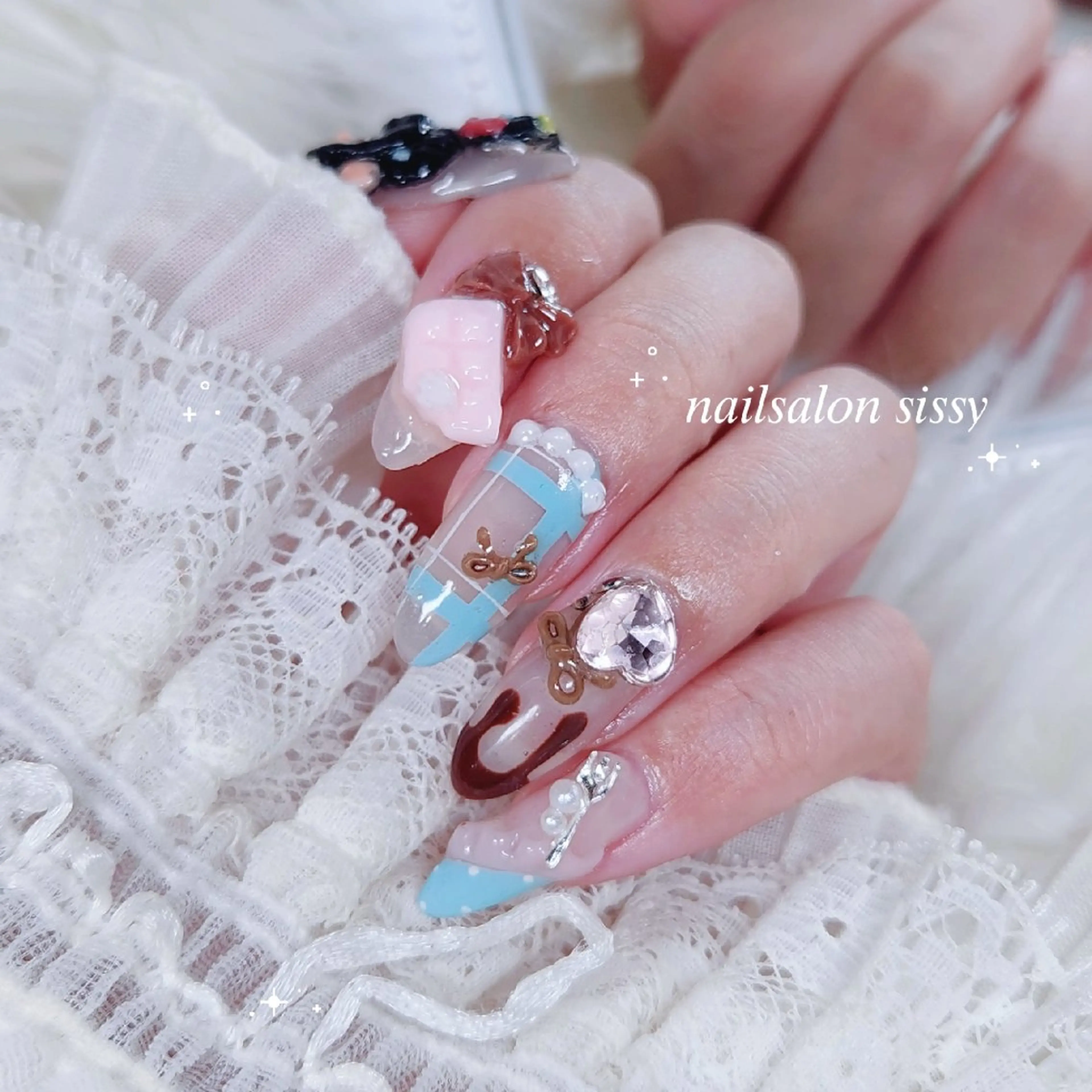 ネイル ガーリー ハンドネイル nailsalon sissy所属・sissy hatsuneのネイルデザイン