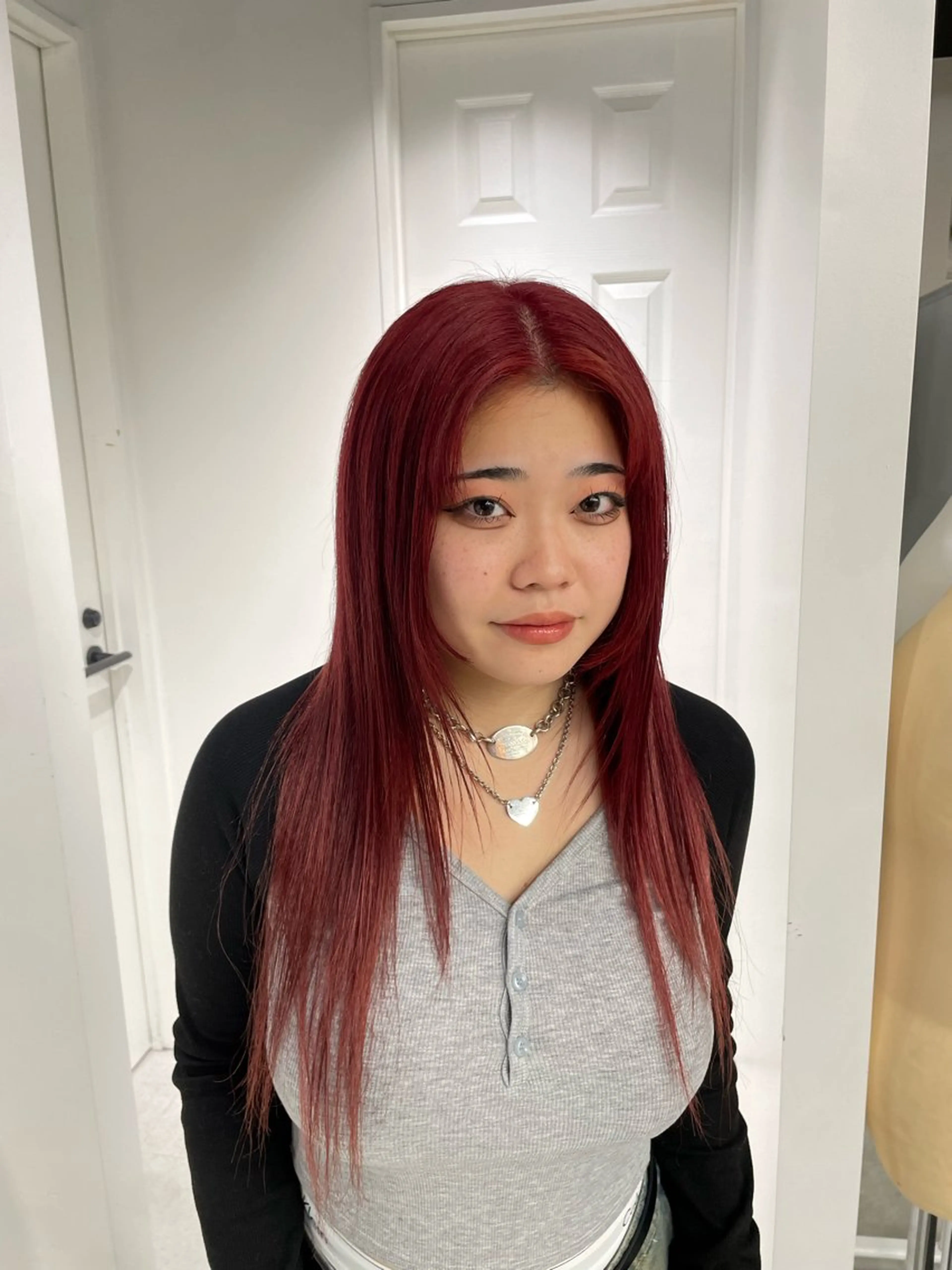 ロング カラー バレイヤージュ ブリーチ ケアブリーチ ダブルカラー イヤリングカラー ヘアカラー カラーモデル⚡️ REONのヘアスタイル