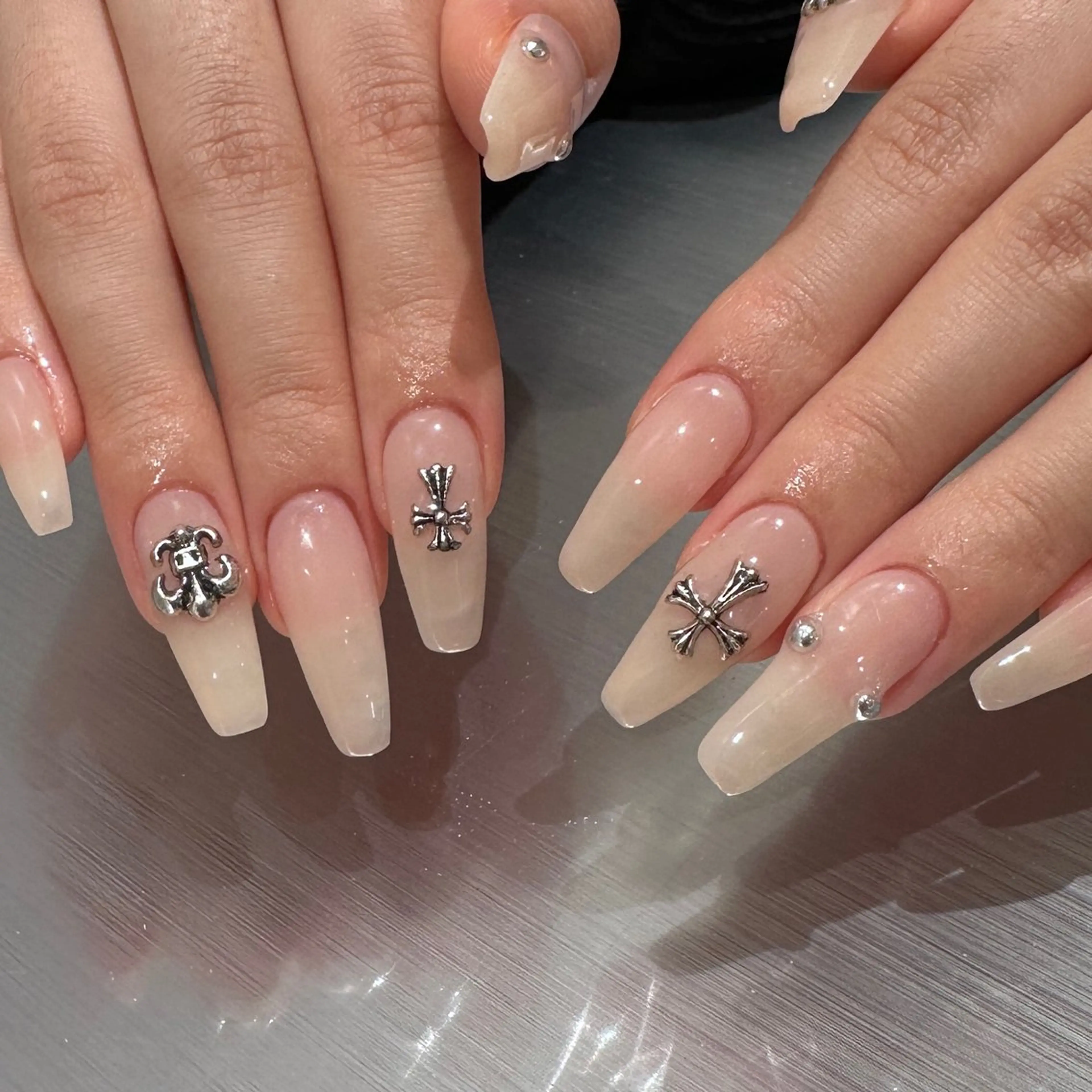 ネイル ハンドネイル 👽個性派ネイル🎀 komachiのヘアスタイル