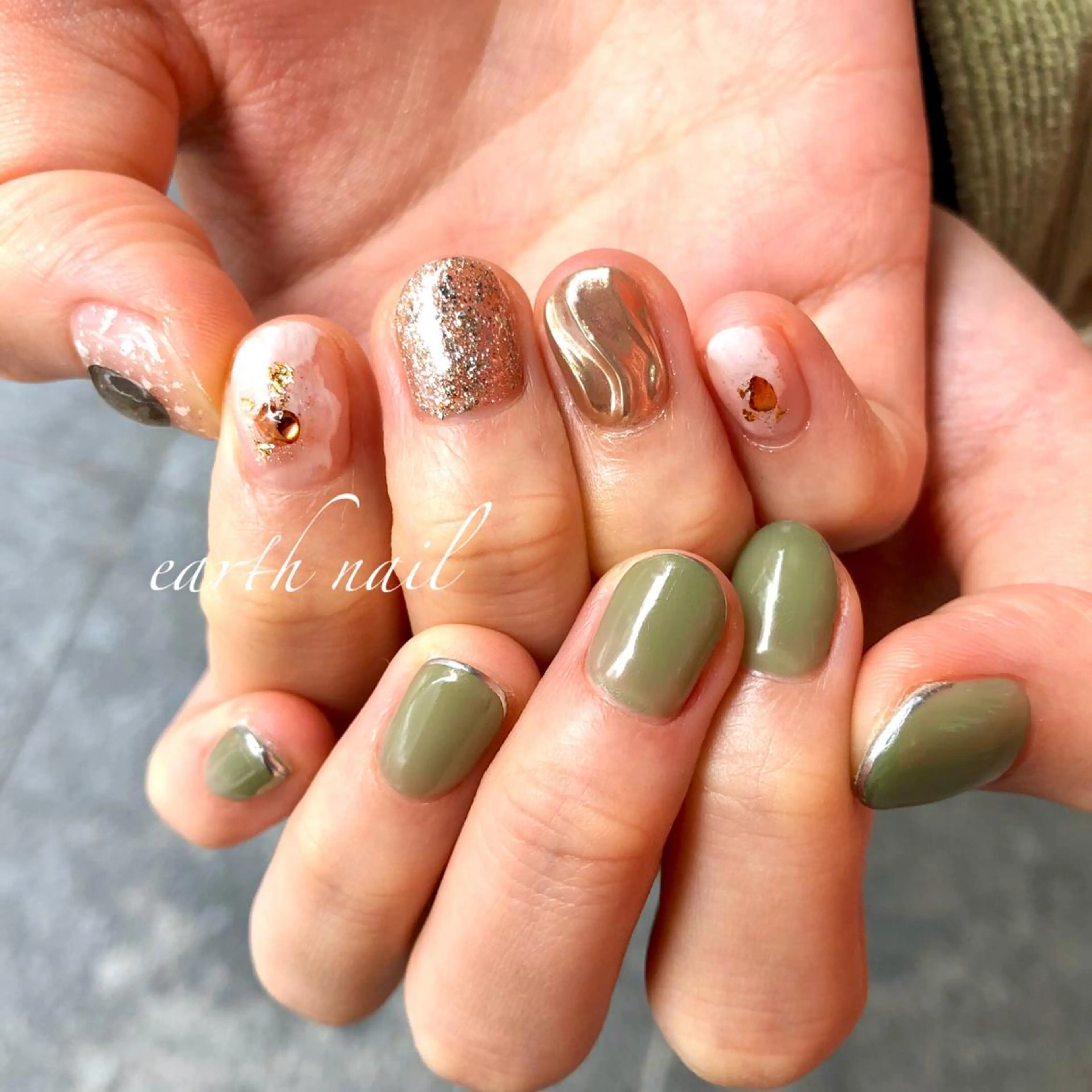 ネイル グリーン ハンドネイル 🧁🥕 asukaのネイルデザイン