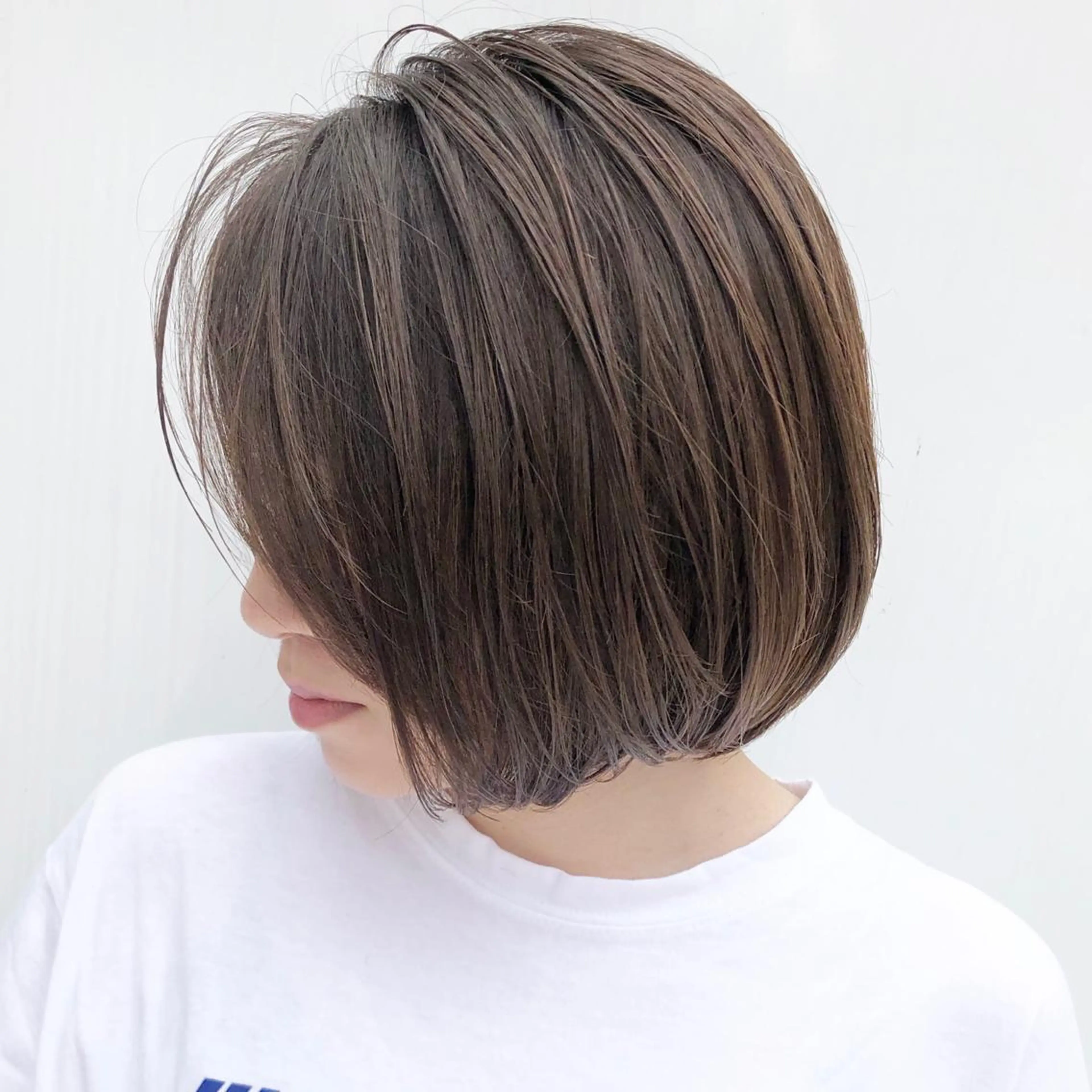 カラー イシイ ハルナ 🤍のヘアスタイル