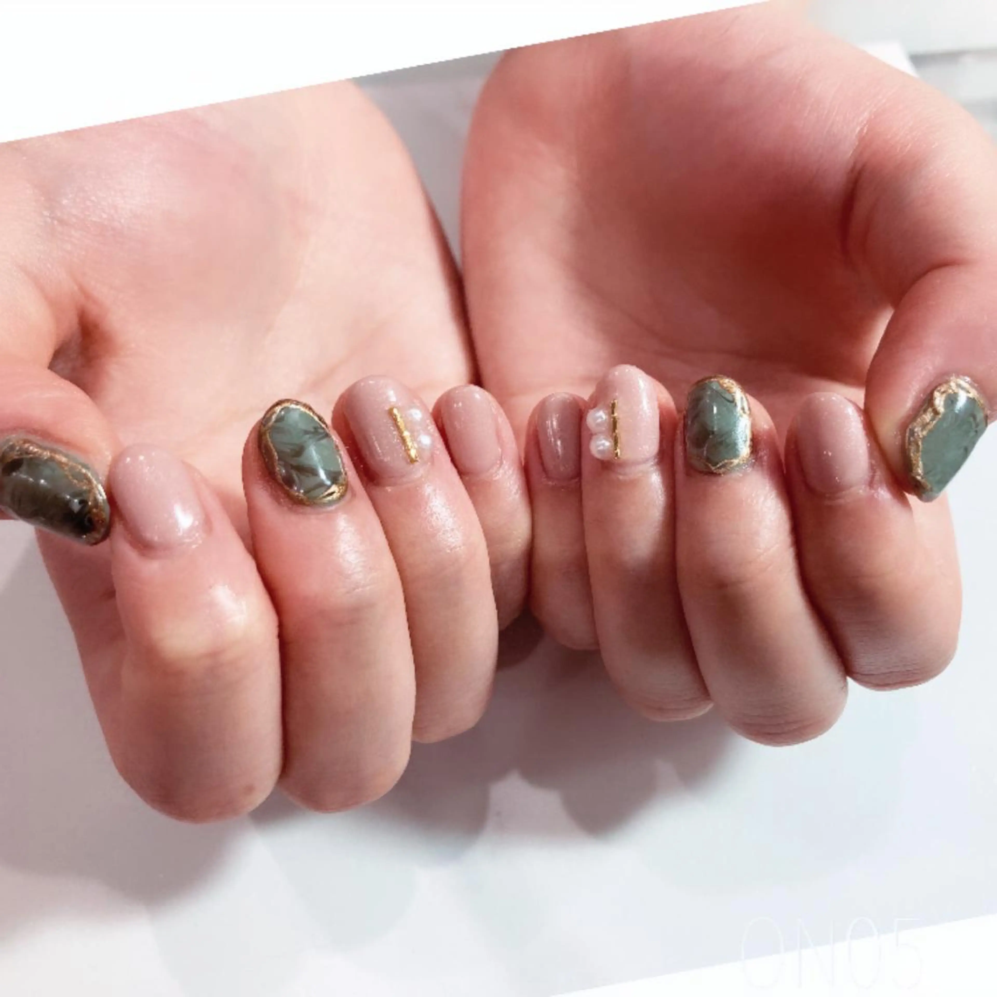 ネイル 園 寛子 （ネイリスト）のネイルデザイン