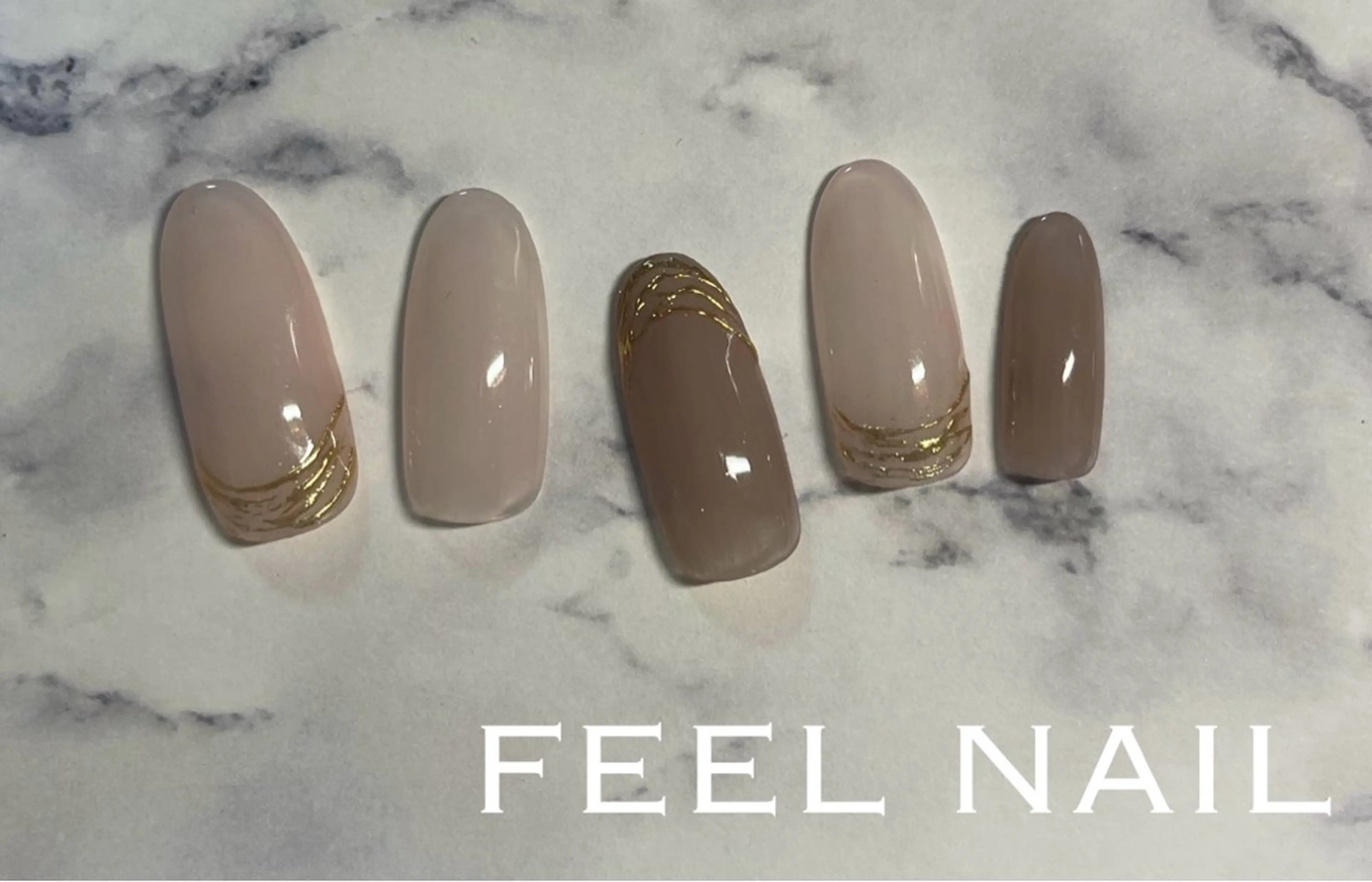 ネイル シンプルネイル ネイルチップ 秋好 悠のネイルデザイン