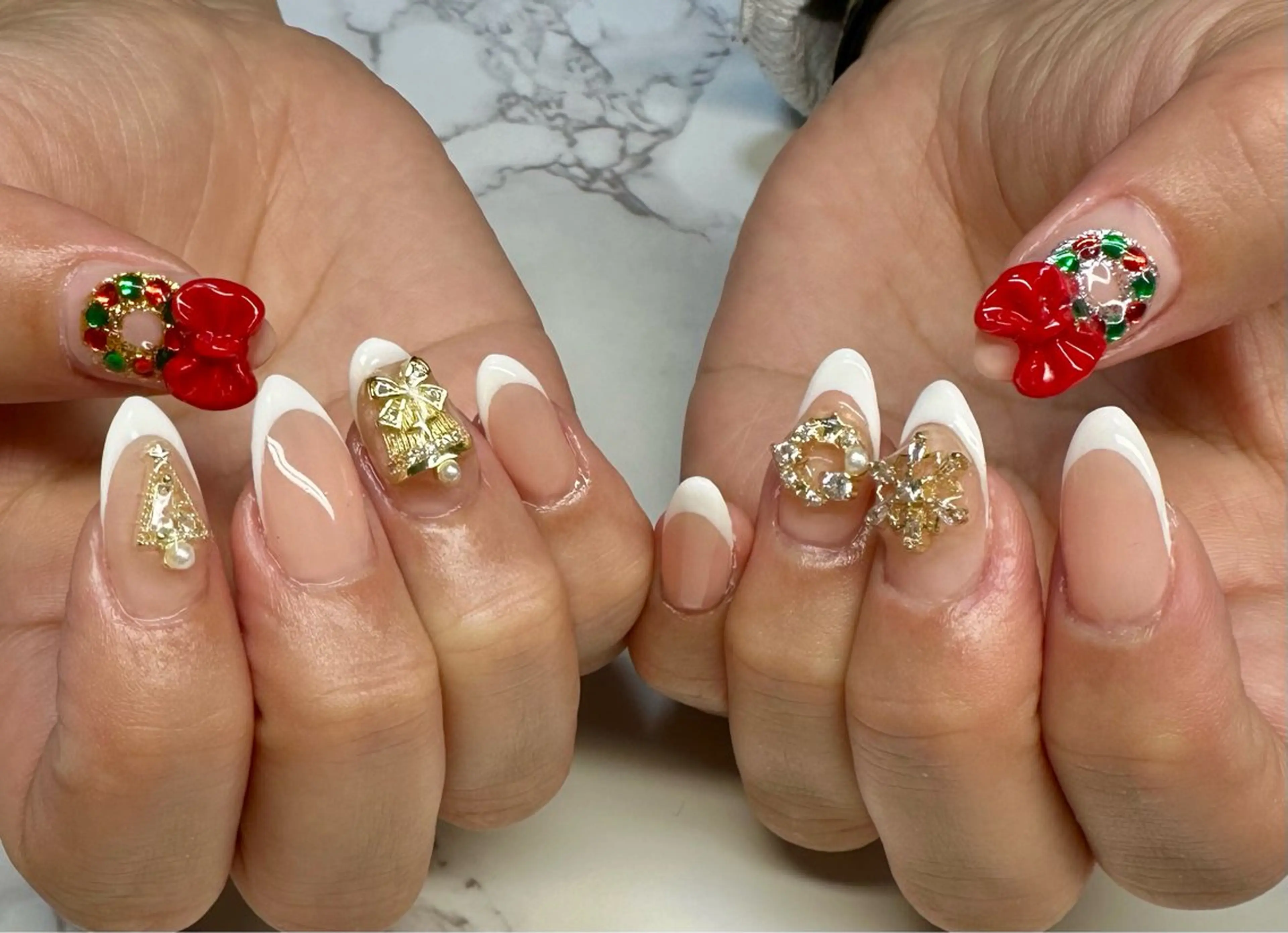 ネイル アートネイル チークネイル キラキラネイル ラメ(グリッター) マグネットネイル M.N_ nailのネイルデザイン