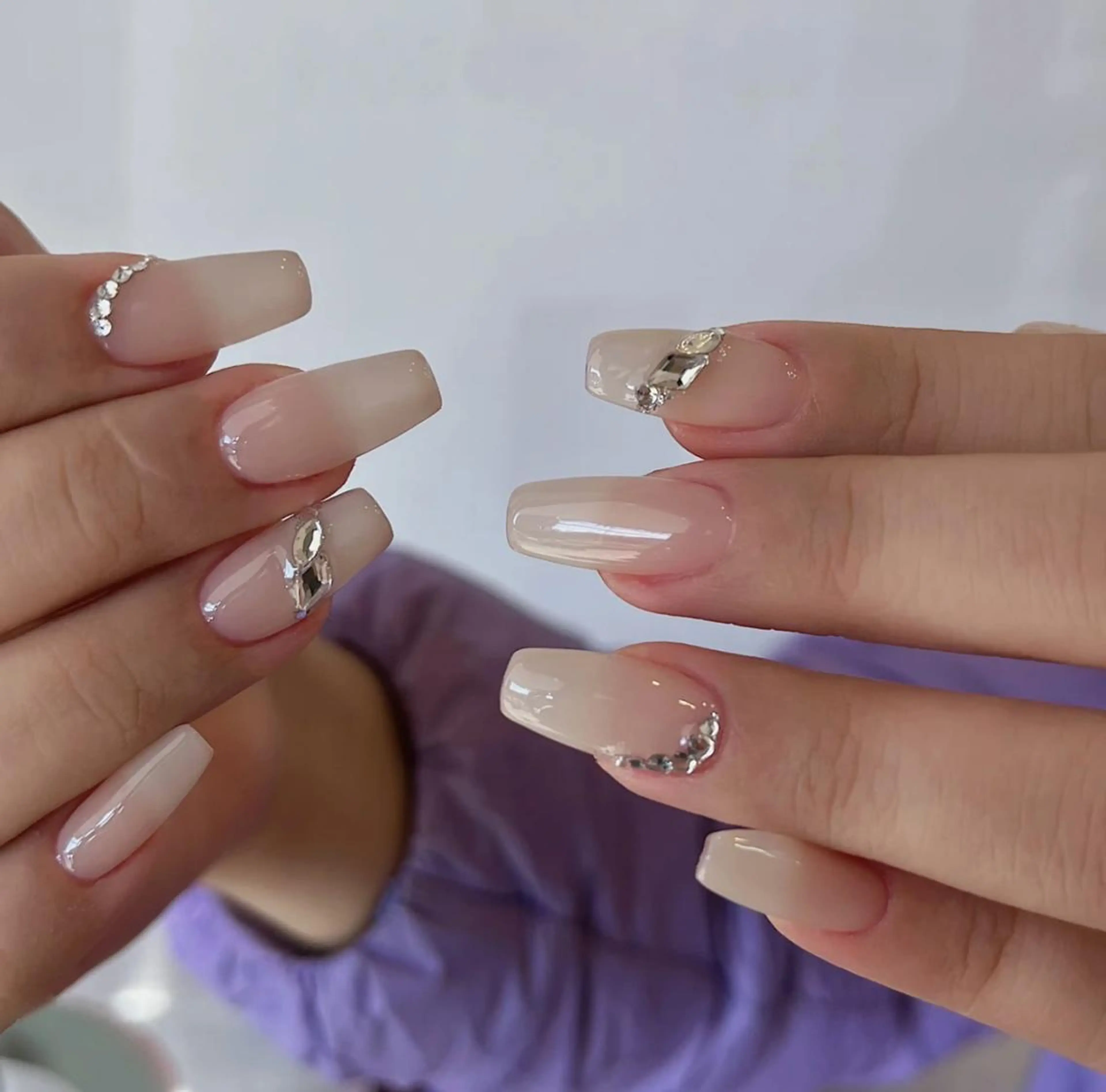 ネイル 長さ出し ネイルチップ Queens PUPUのネイルデザイン