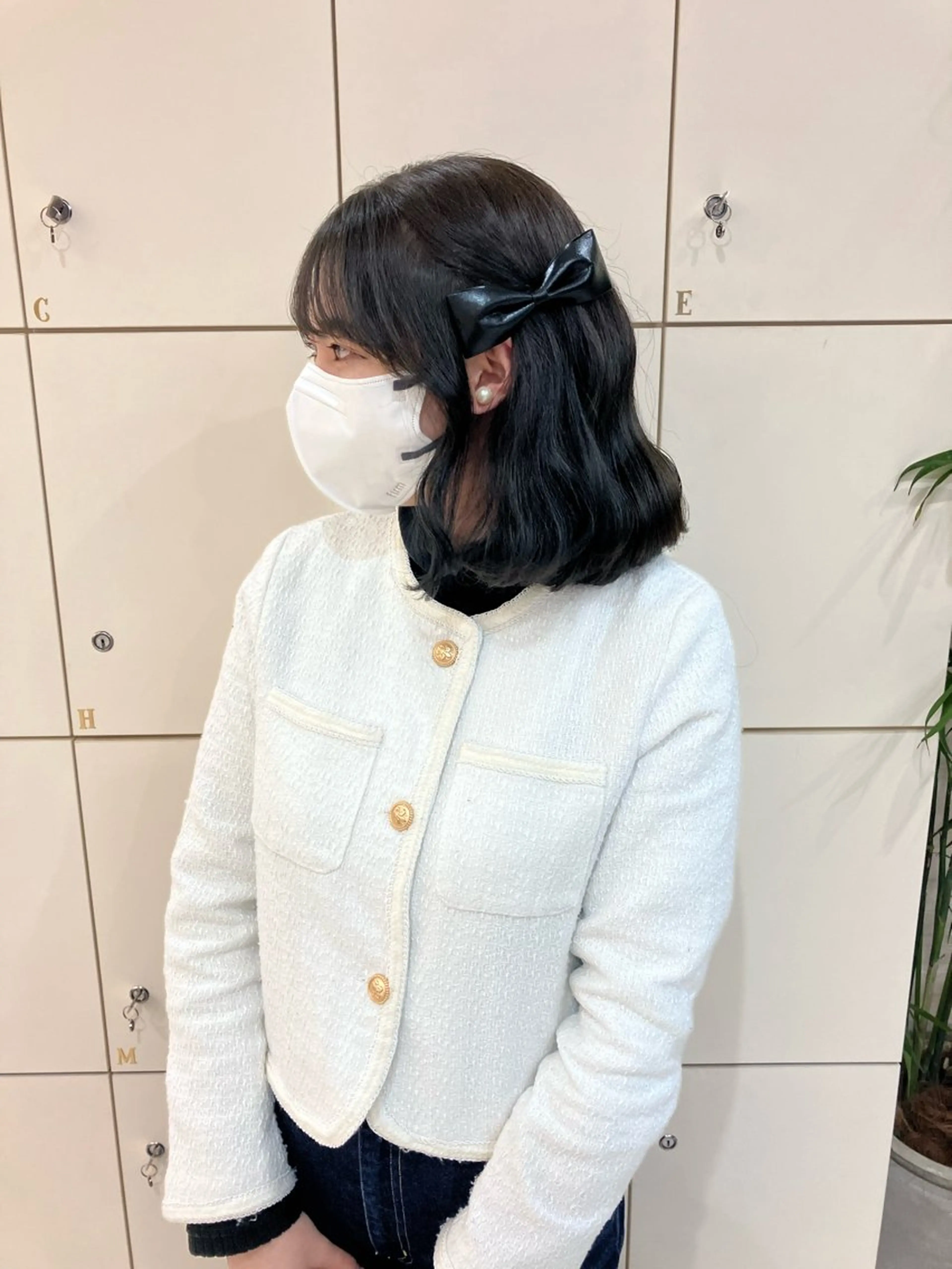 ミディアム カラー ヘアアレンジ ベージュカラー ブラウンカラー 前髪/顔周り/透明感 艶カラーとどさんのヘアスタイル