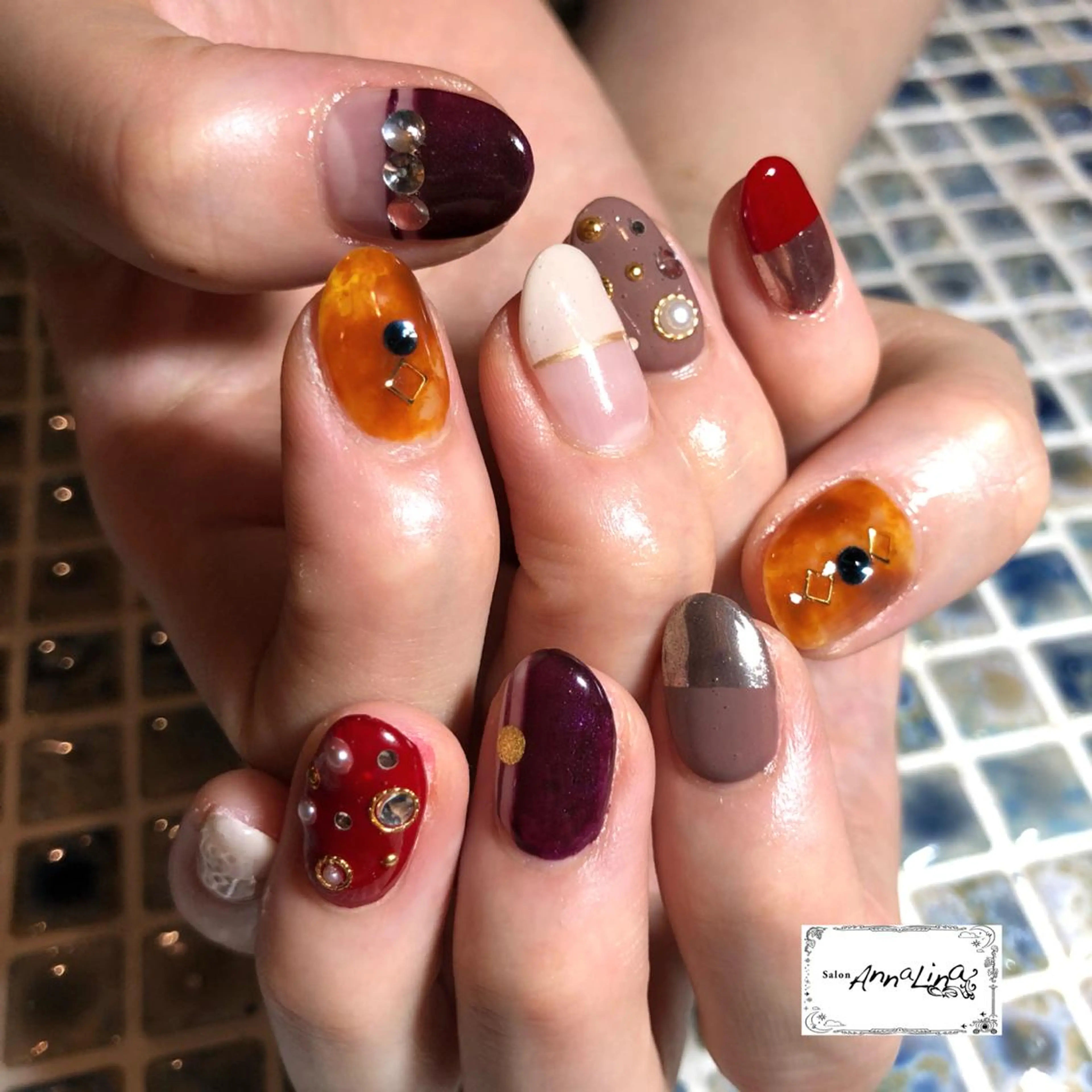 ネイル べっ甲ネイル 赤色 ハンドネイル アトリエ UNICOのネイルデザイン