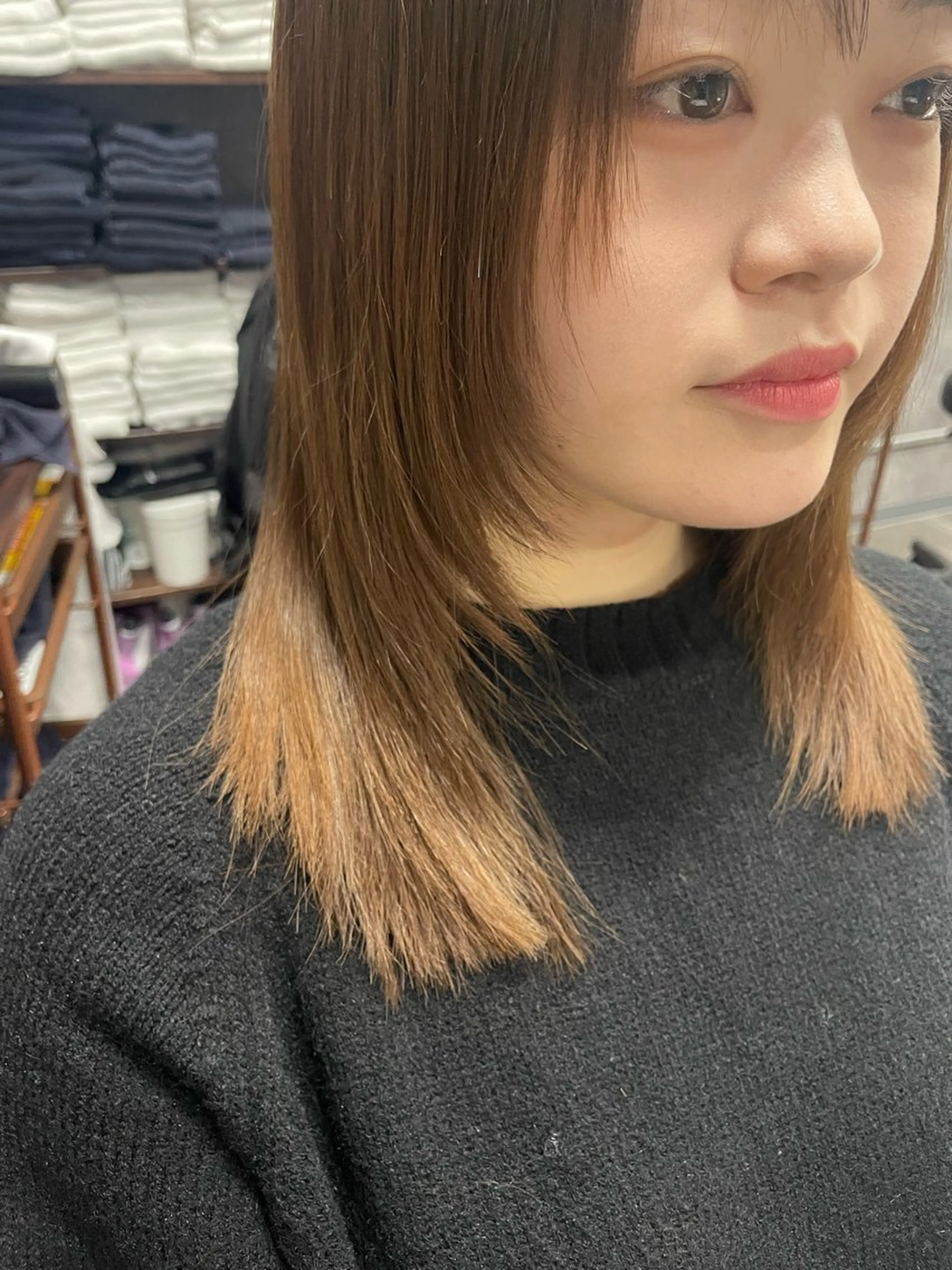 ミディアム カラー 顔まわりレイヤー 顔周りカット レイヤーカット ヘアカラー トリートメント nanac所属・NINA 🐥⸒⸒のヘアスタイル