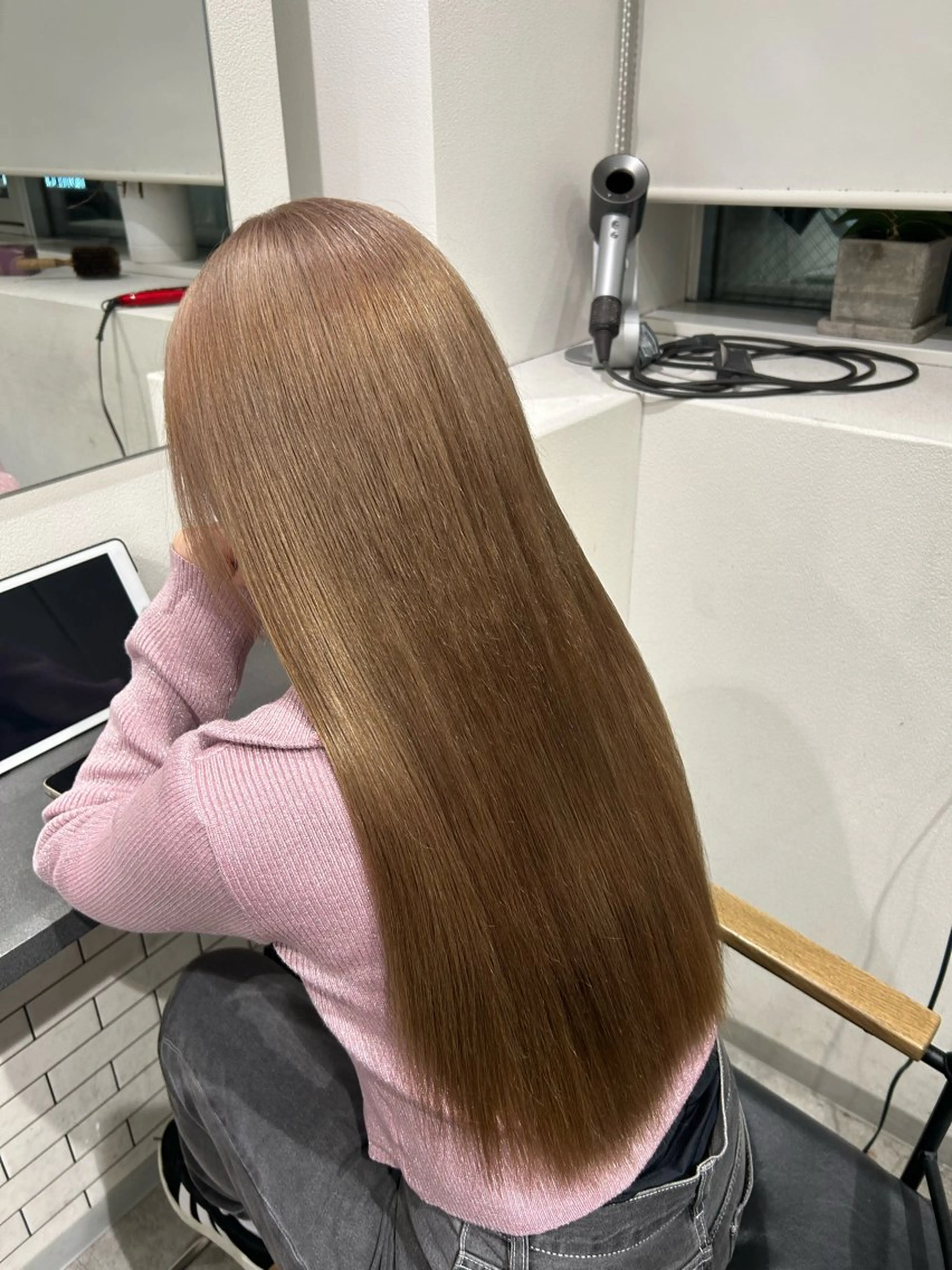 ロング カラー ブリーチ/ベージュ /レイヤー/ひよりのヘアスタイル